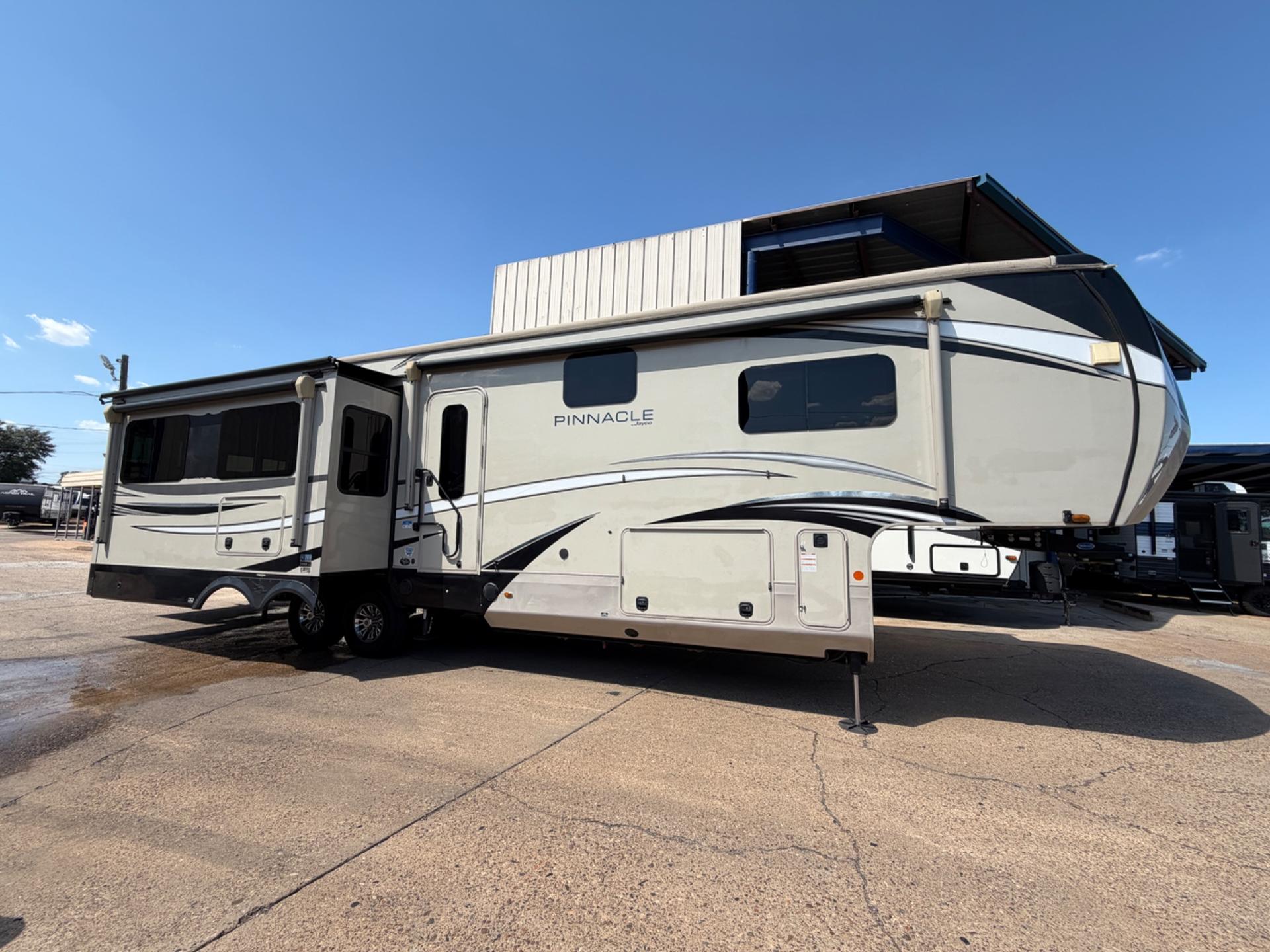 2021 Jayco 2021 Jayco Pinnacle - thumbnail 3