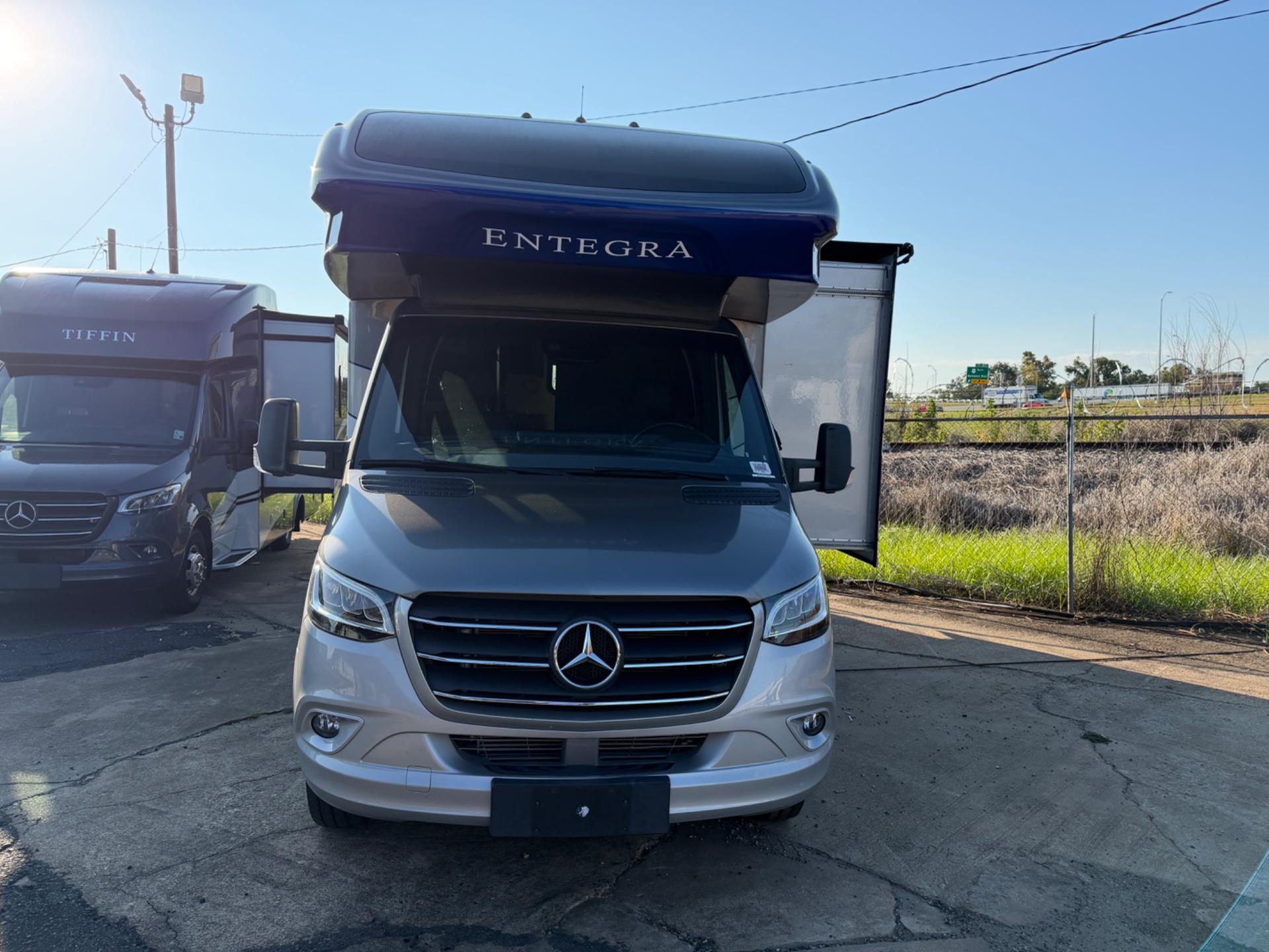 2022 Entegra Coach Qwest 24R 24R