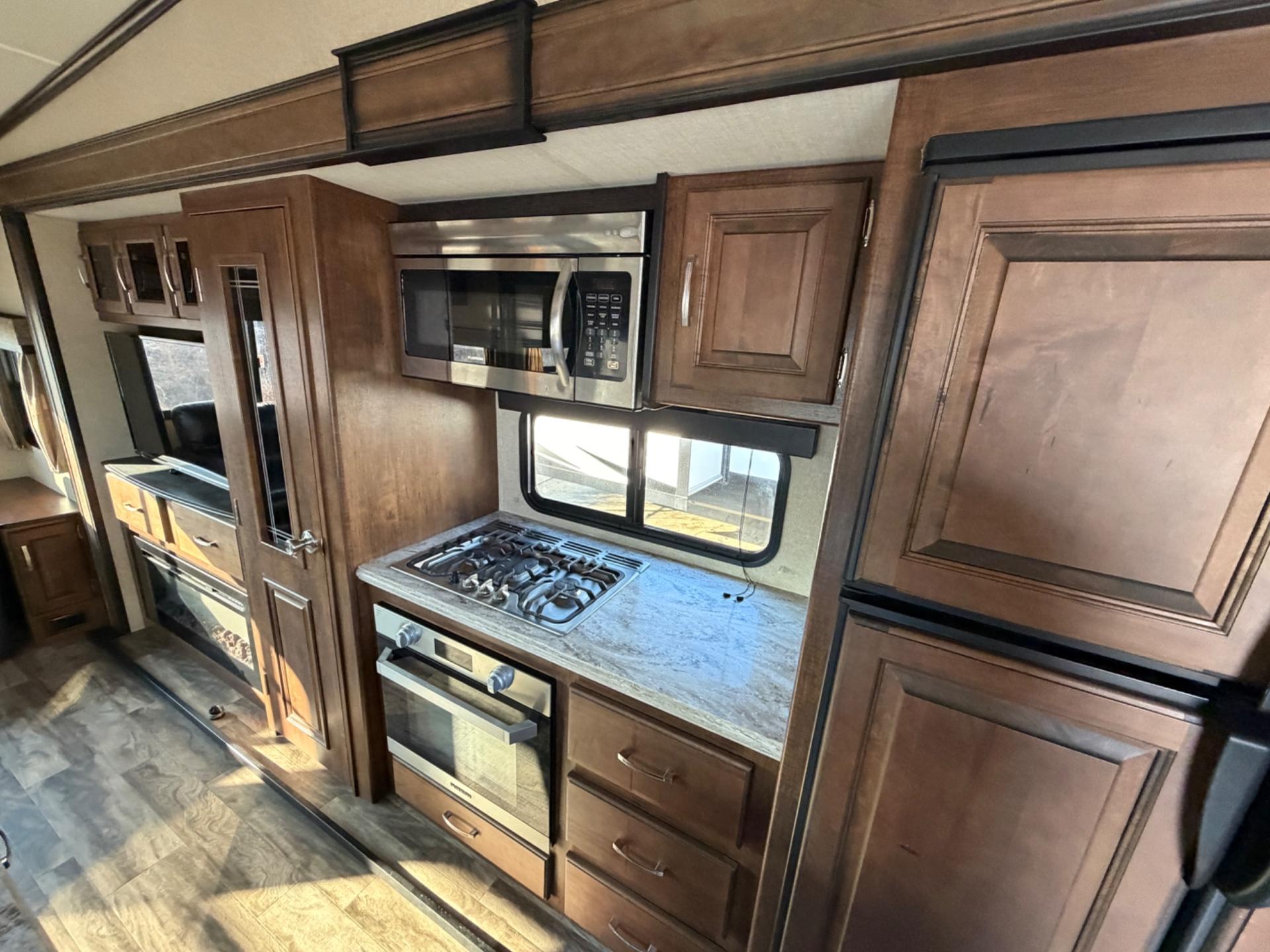 2019 Grand Design 2019 Grand Design Reflection - thumbnail 9