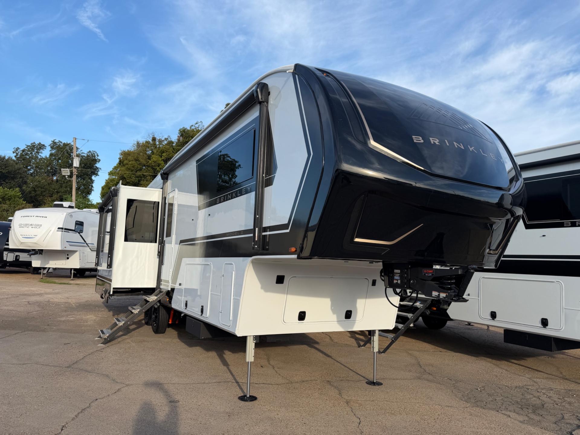 2027 Brinkley Model Z 3200