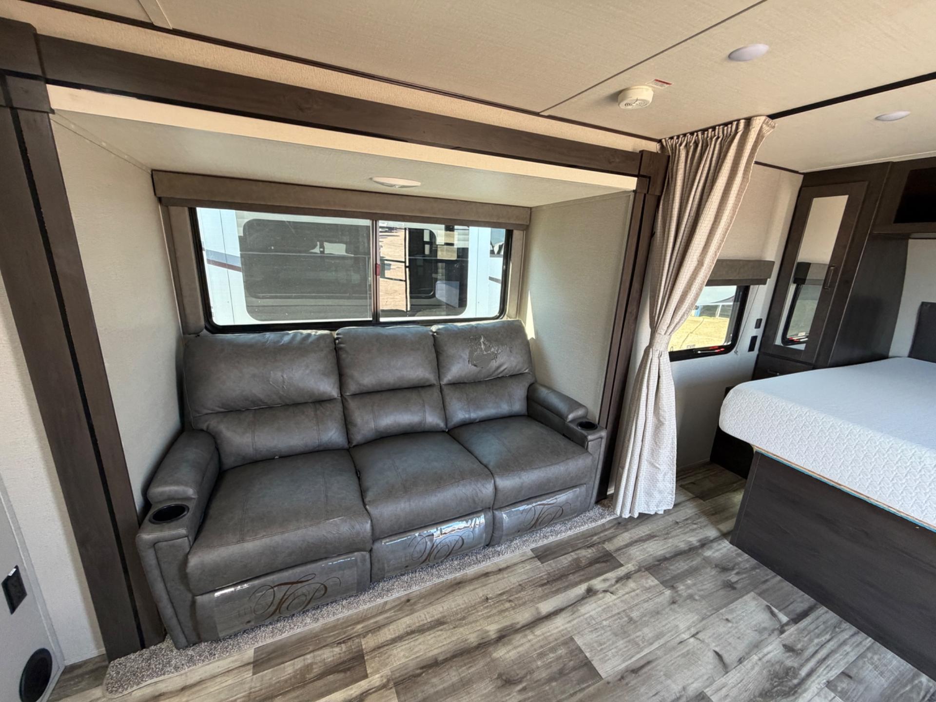 2022 Grand Design 2022 Grand Design Transcend Xplor - thumbnail 5