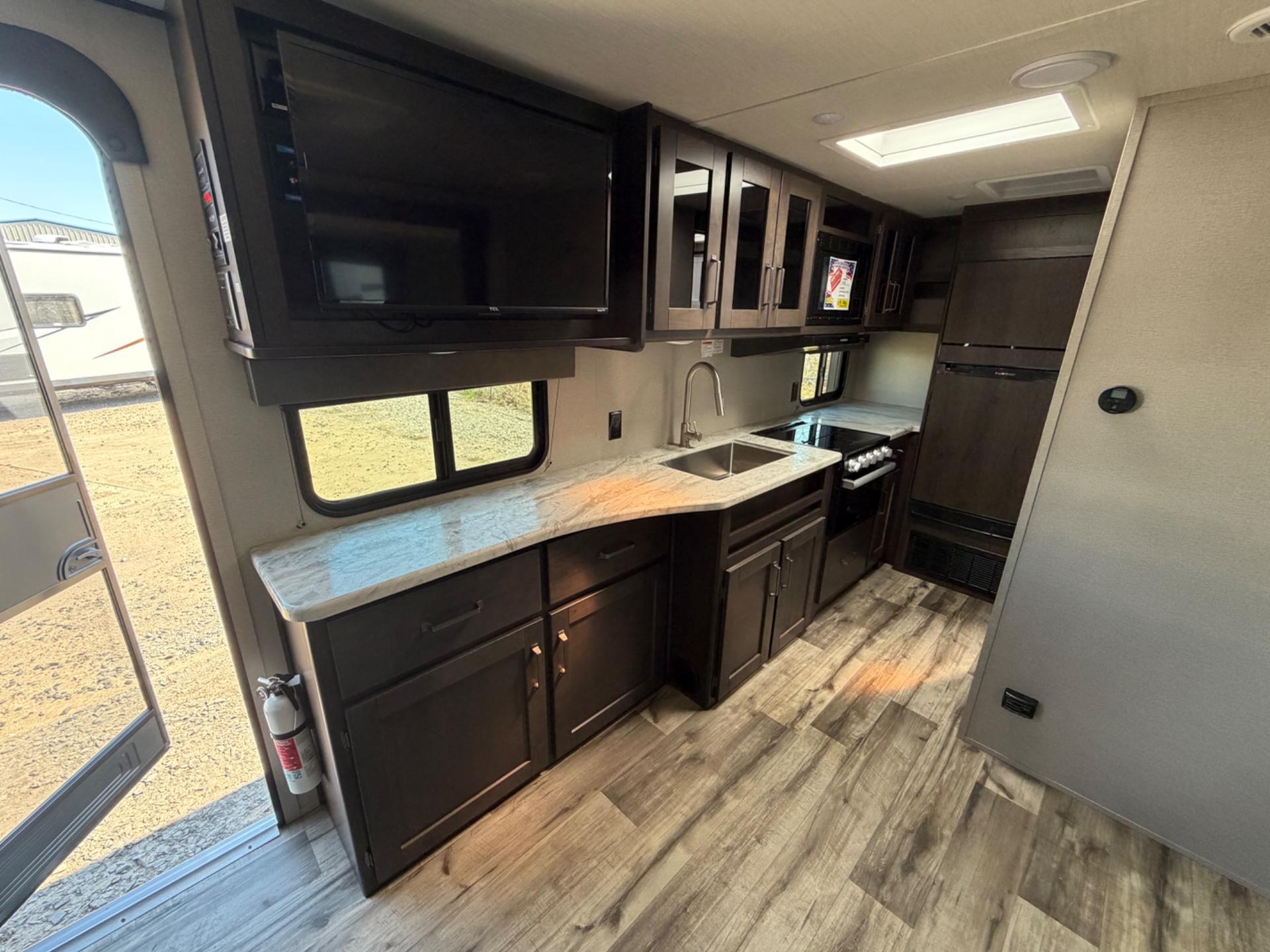 2022 Grand Design 2022 Grand Design Transcend Xplor - thumbnail 8