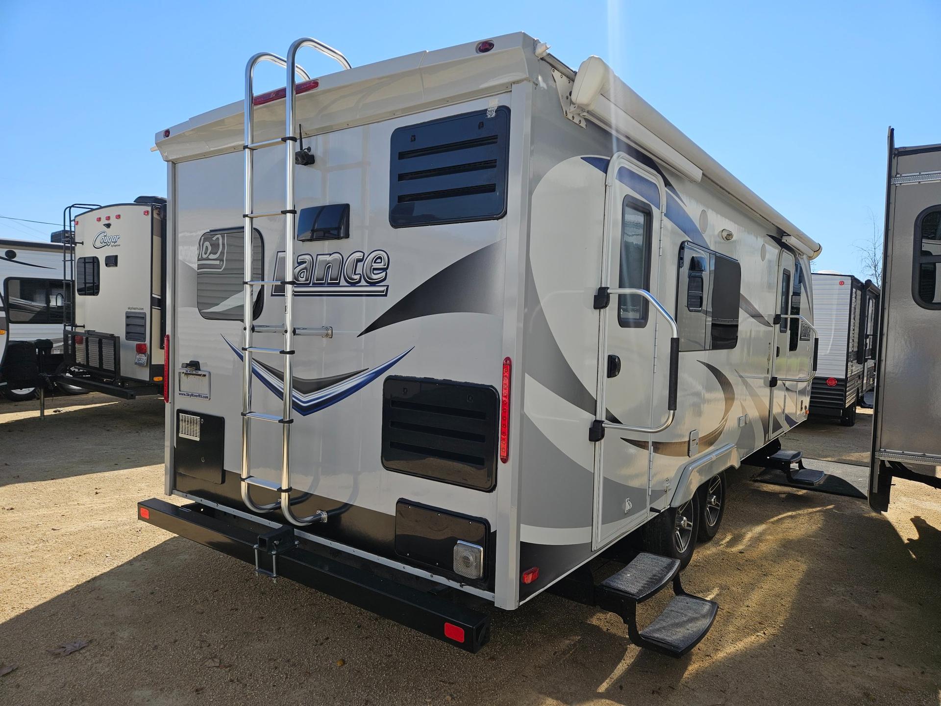 2018 Lance  2018 Lance  Travel Trailer - thumbnail 2