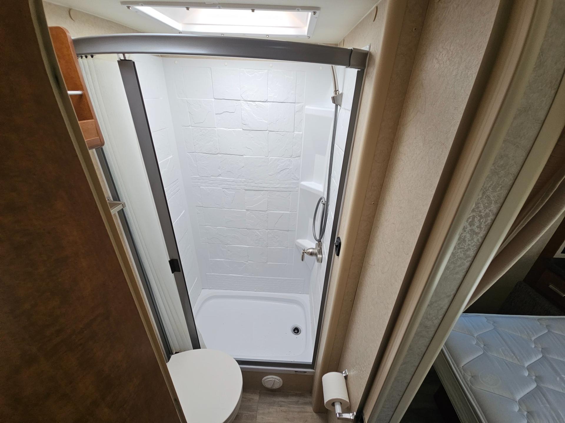 2018 Lance  2018 Lance  Travel Trailer - thumbnail 17