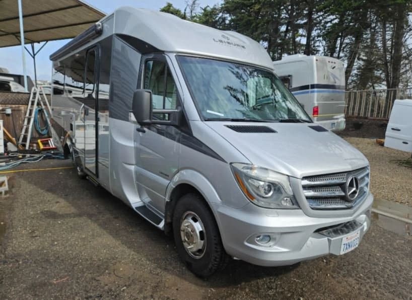 2017 Leisure Travel Vans Unity 24CB