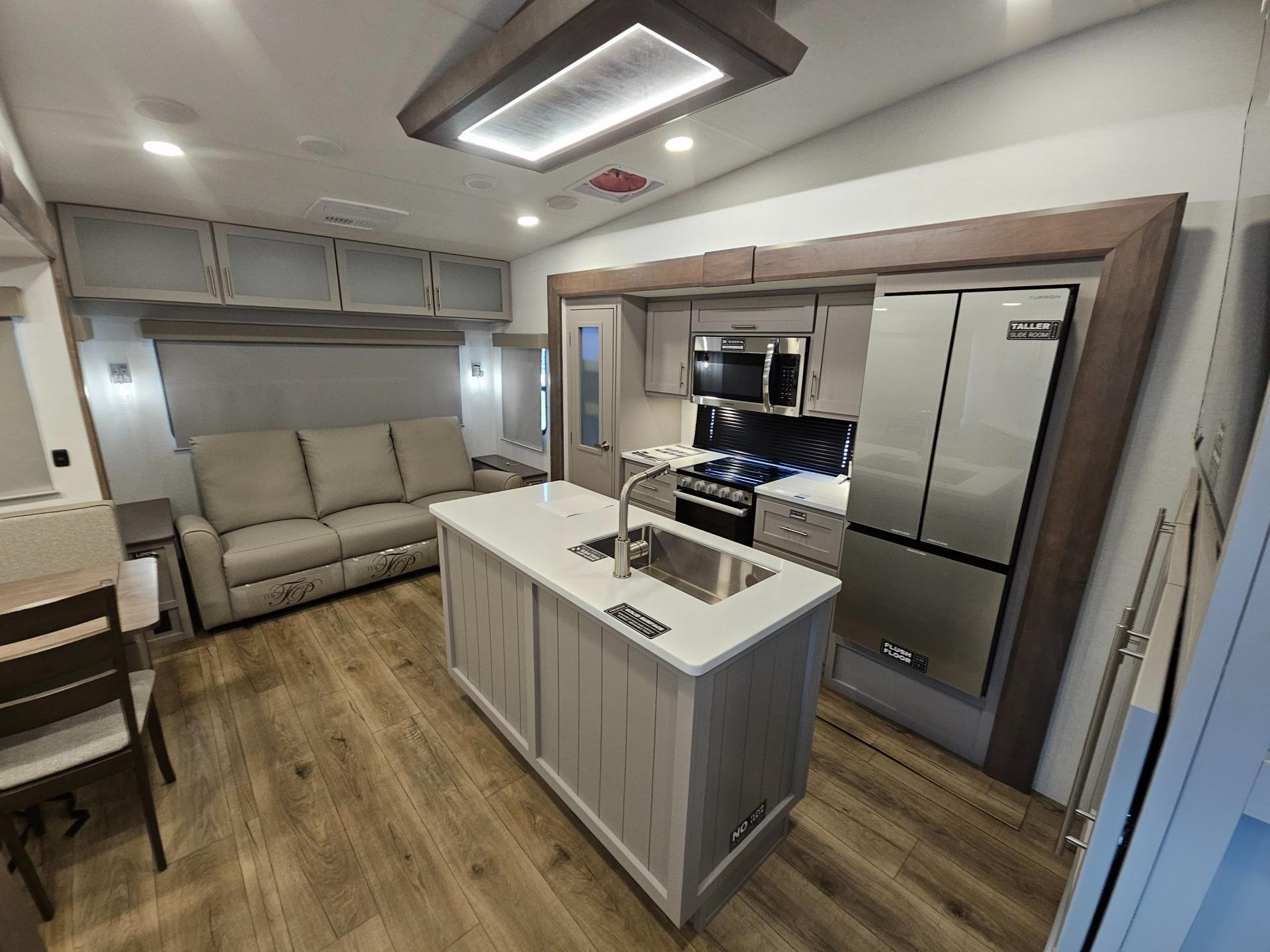 2026 Alliance RV 2026 Alliance RV Avenue - thumbnail 6