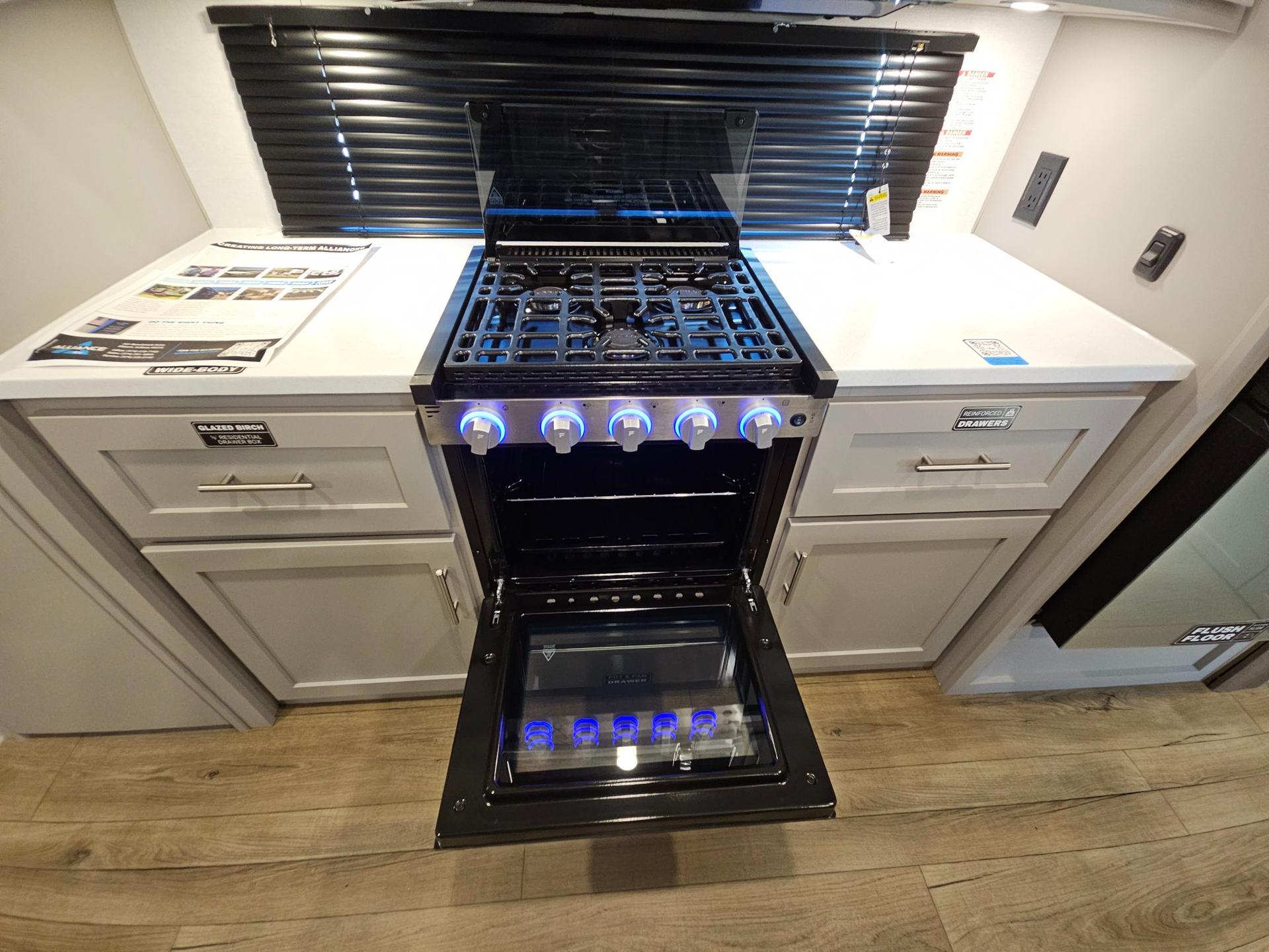 2026 Alliance RV 2026 Alliance RV Avenue - thumbnail 18