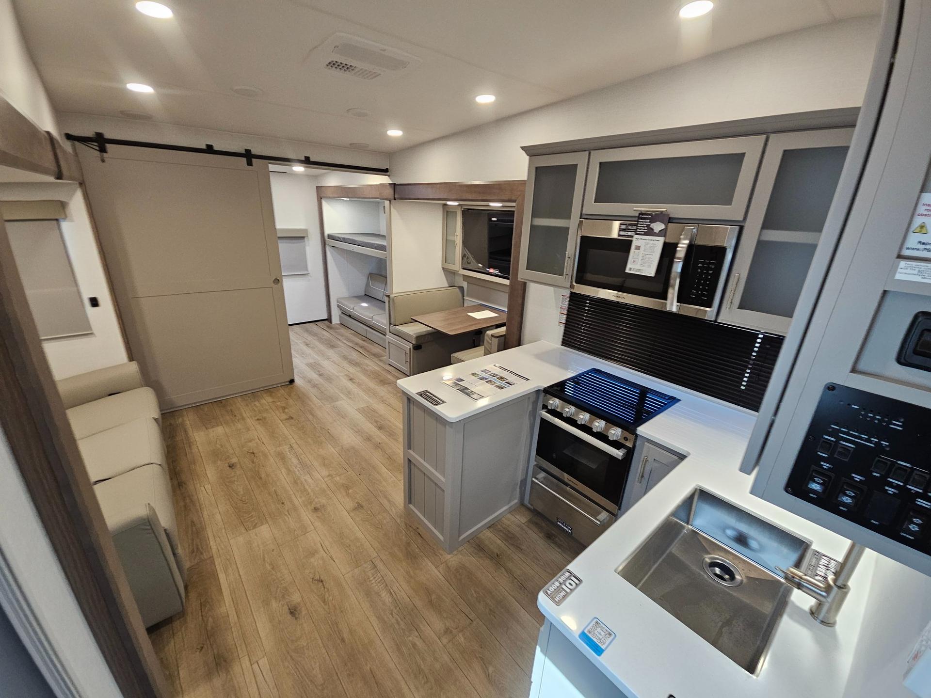 2026 Alliance RV 2026 Alliance RV Avenue - thumbnail 6