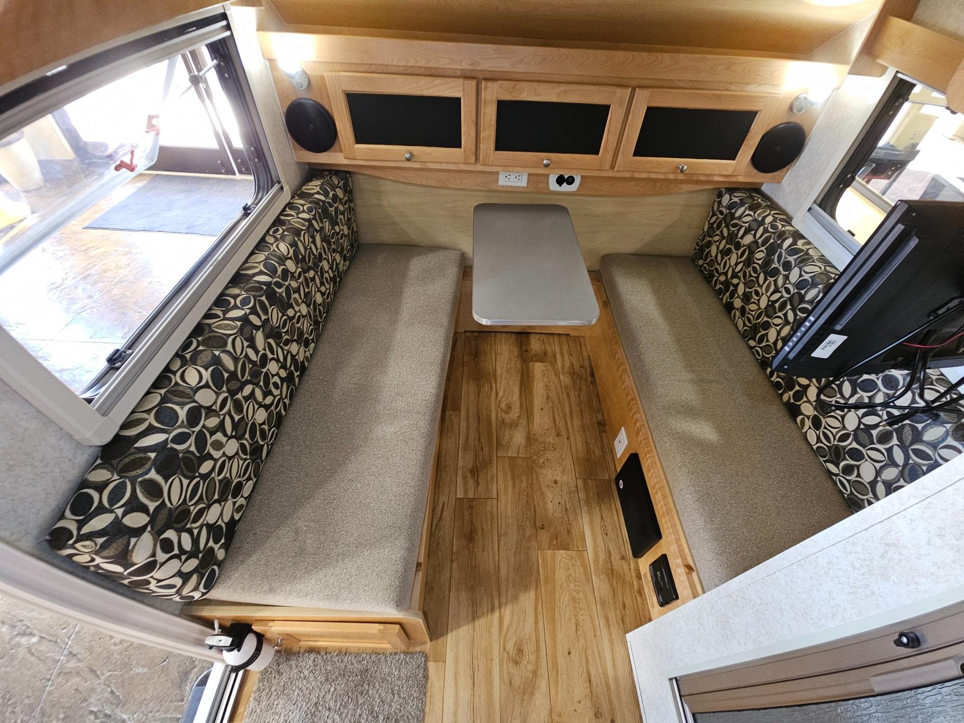 2018 nuCamp 2018 nuCamp T@B 360 - thumbnail 6