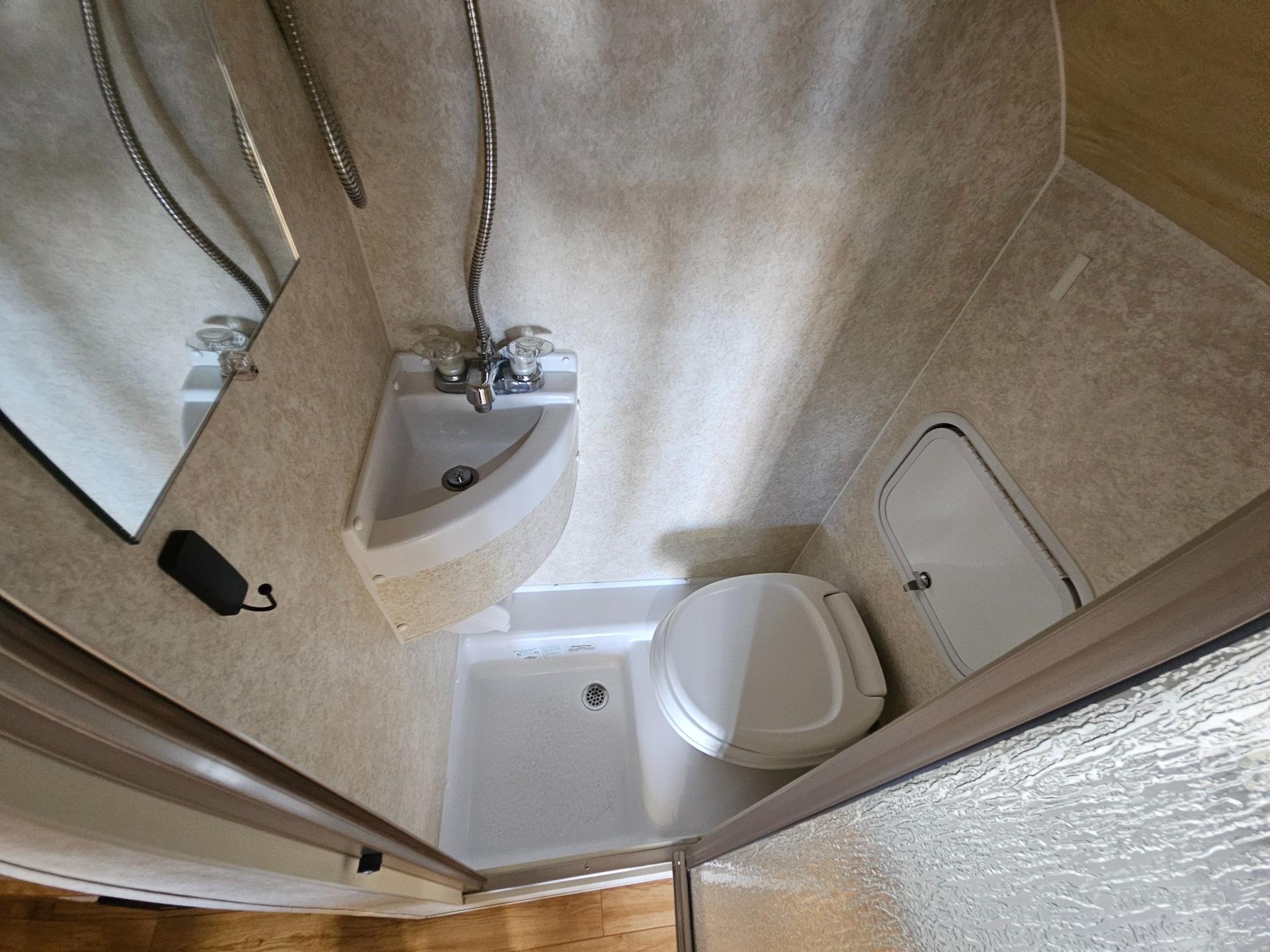 2018 nuCamp 2018 nuCamp T@B 360 - thumbnail 13