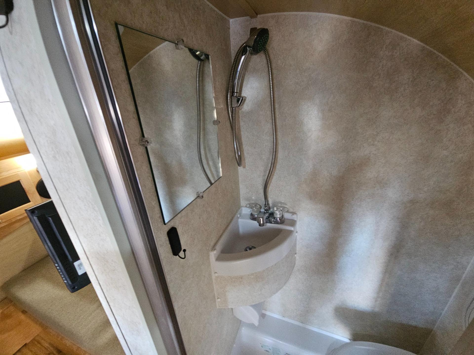 2018 nuCamp 2018 nuCamp T@B 360 - thumbnail 15