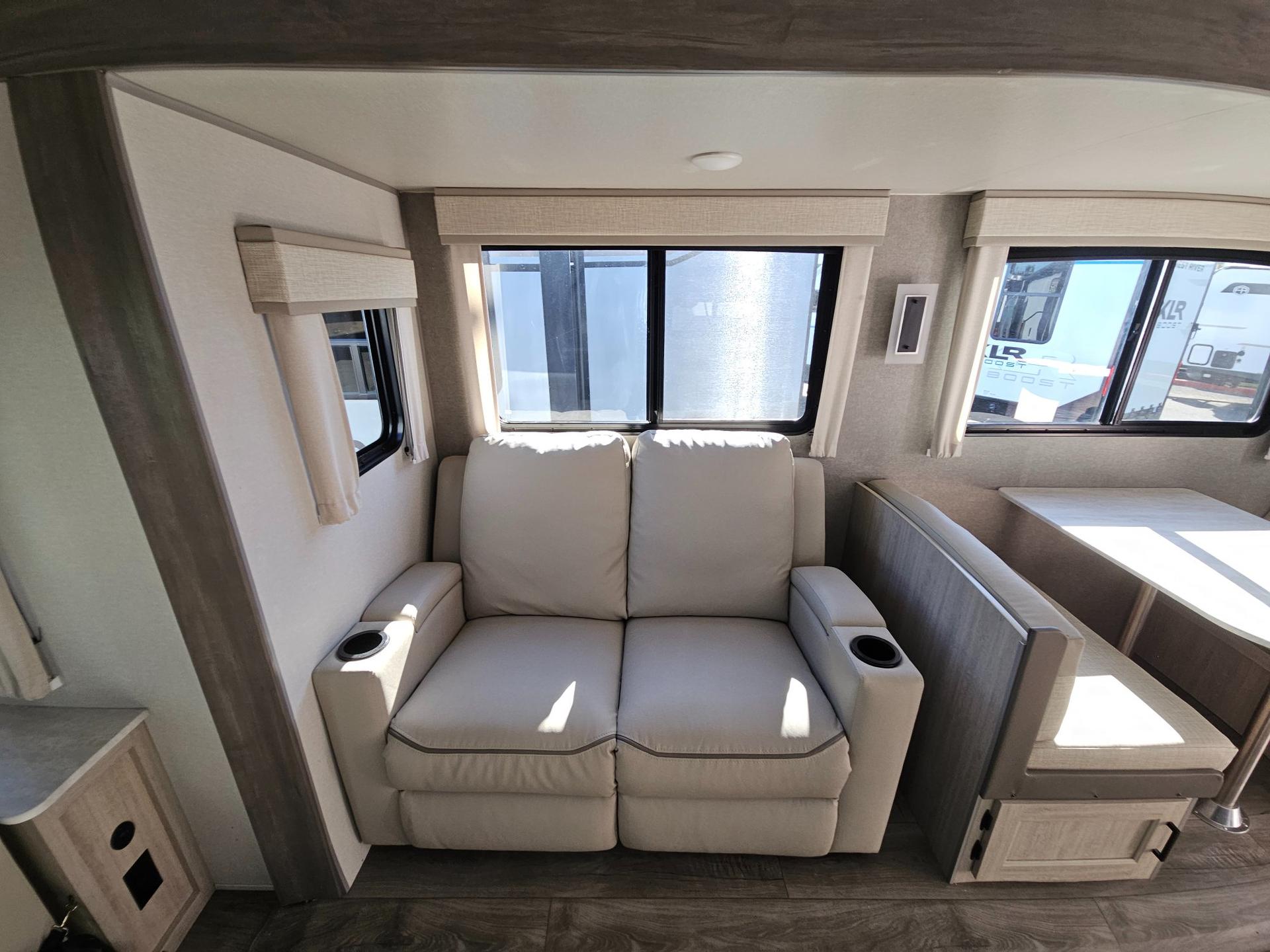 2024 Coachmen 2024 Coachmen Catalina - thumbnail 12