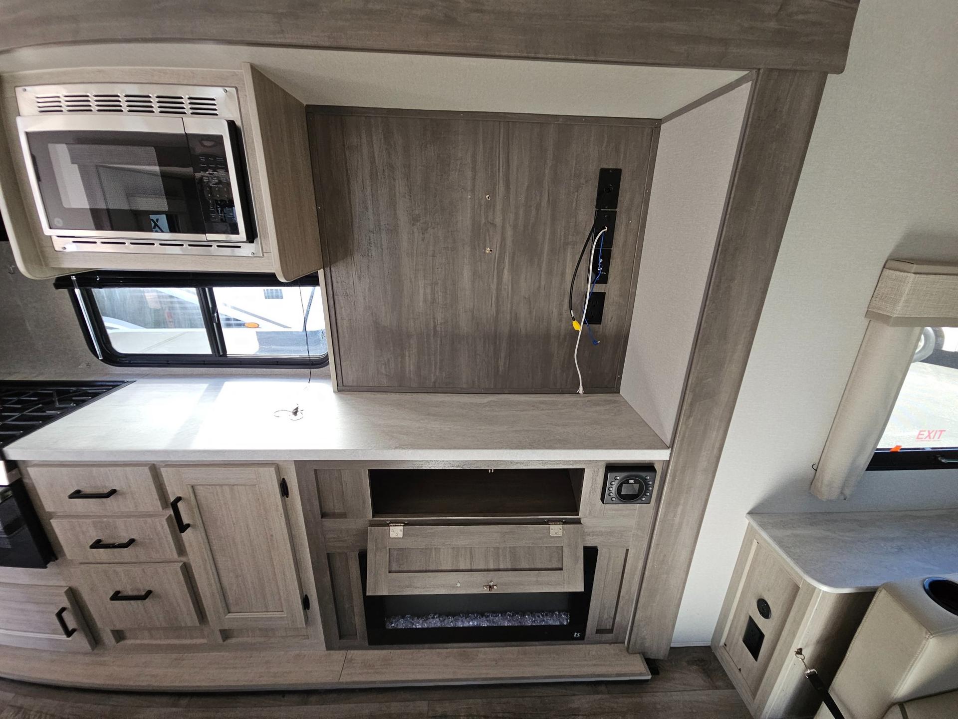 2024 Coachmen 2024 Coachmen Catalina - thumbnail 17