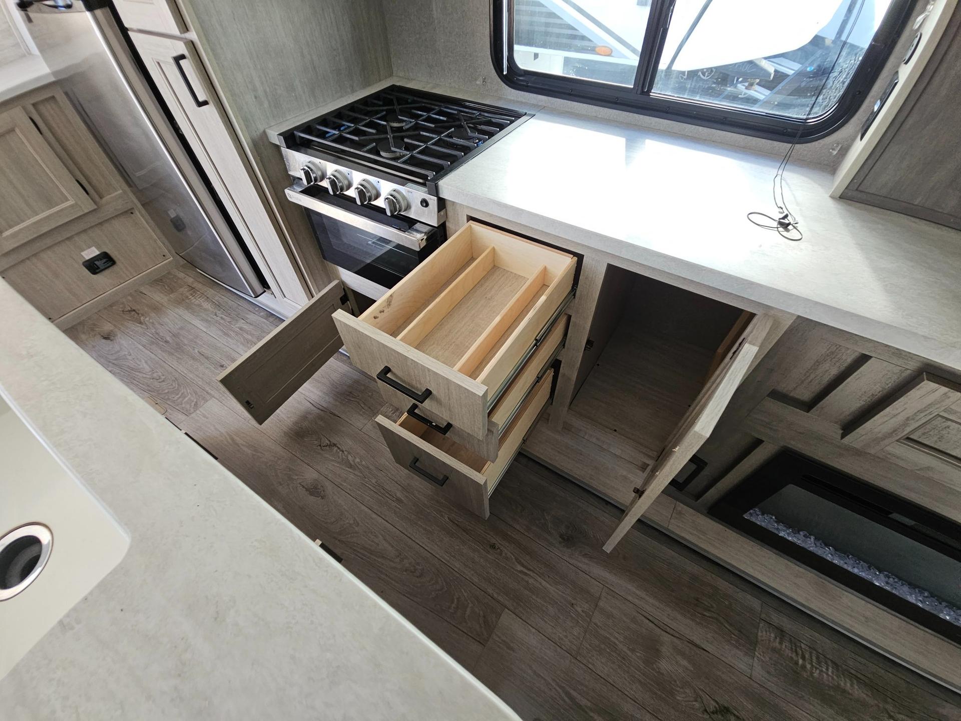 2024 Coachmen 2024 Coachmen Catalina - thumbnail 24