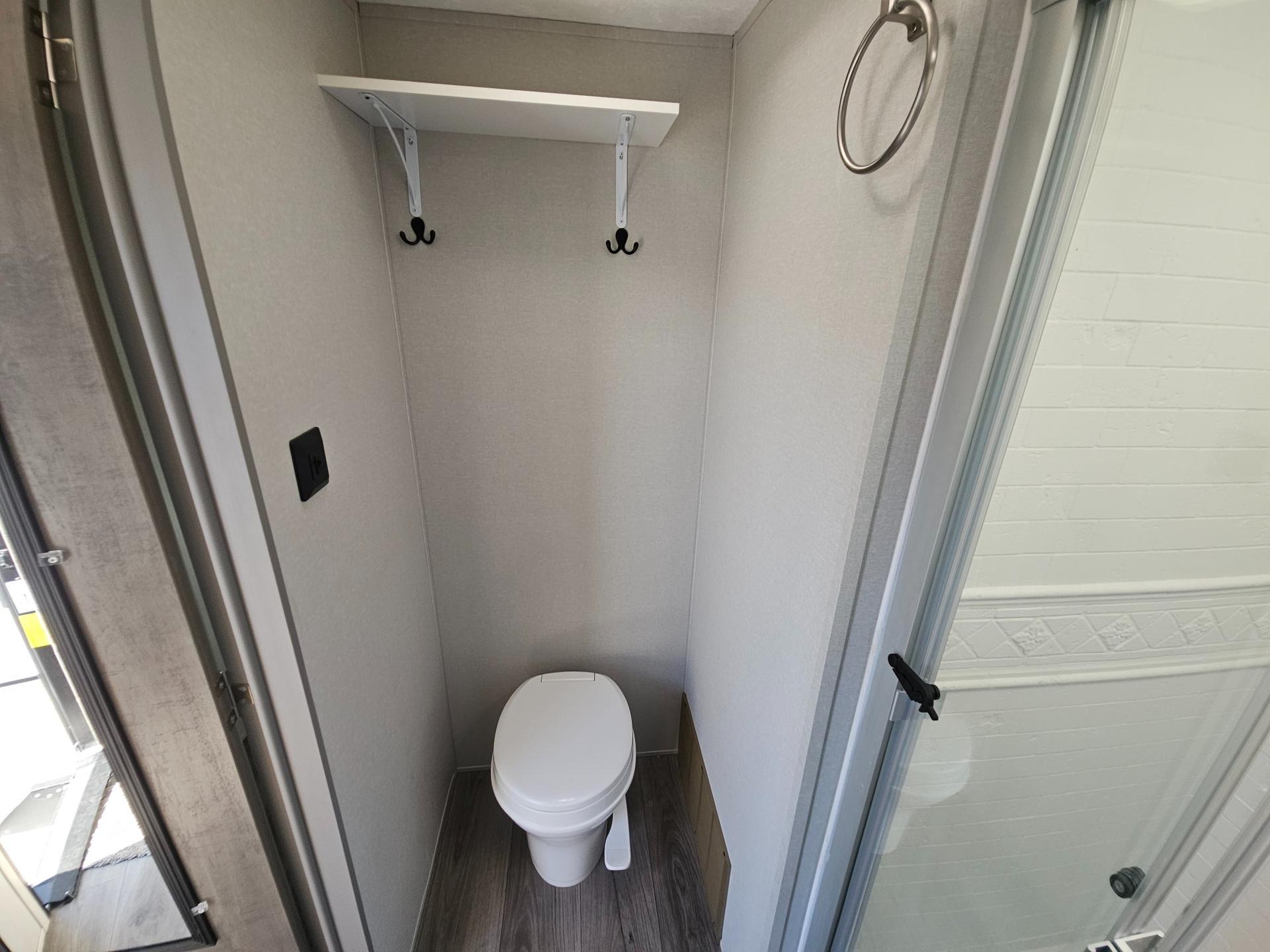 2024 Coachmen 2024 Coachmen Catalina - thumbnail 29