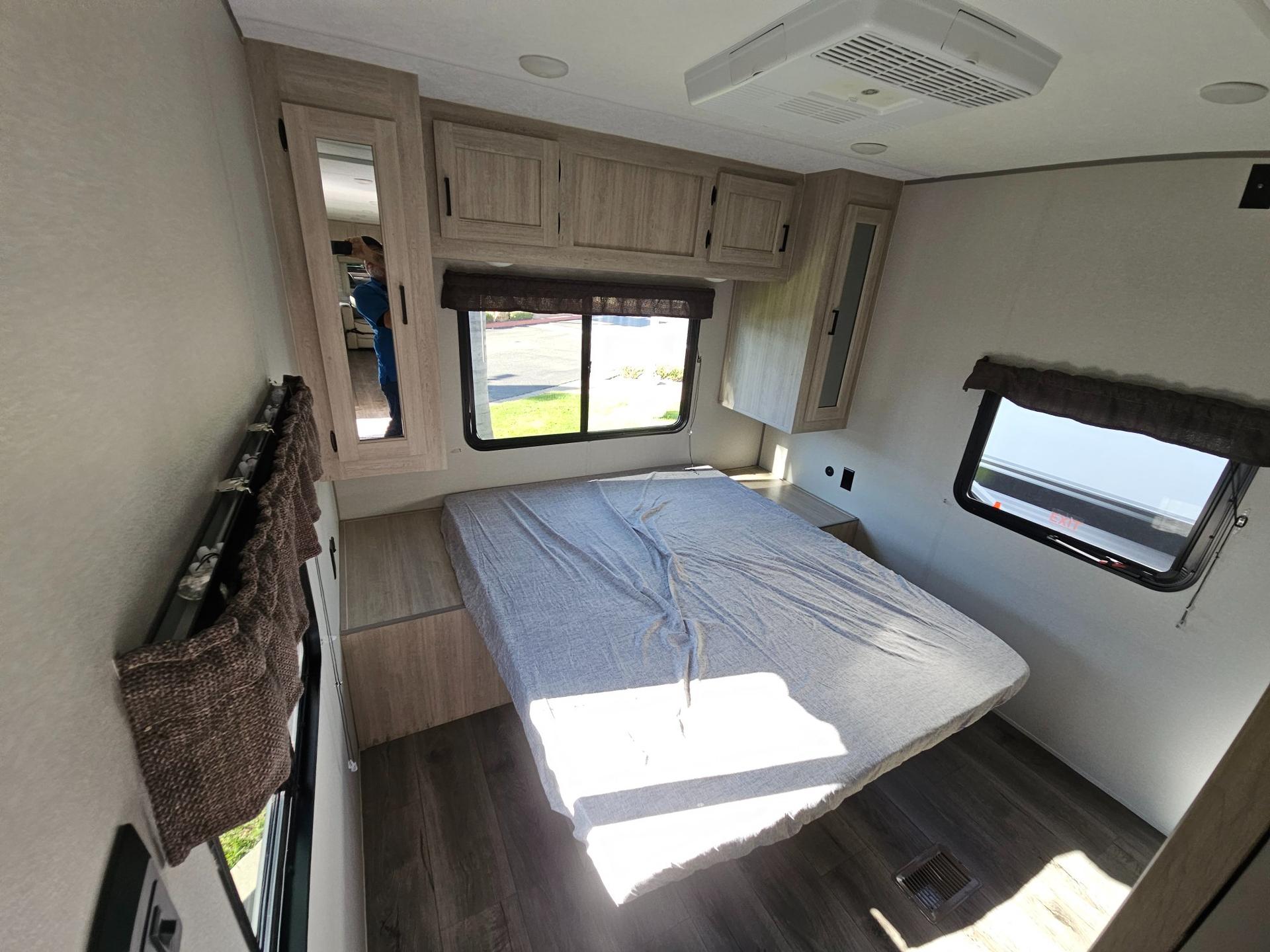 2024 Coachmen 2024 Coachmen Catalina - thumbnail 35