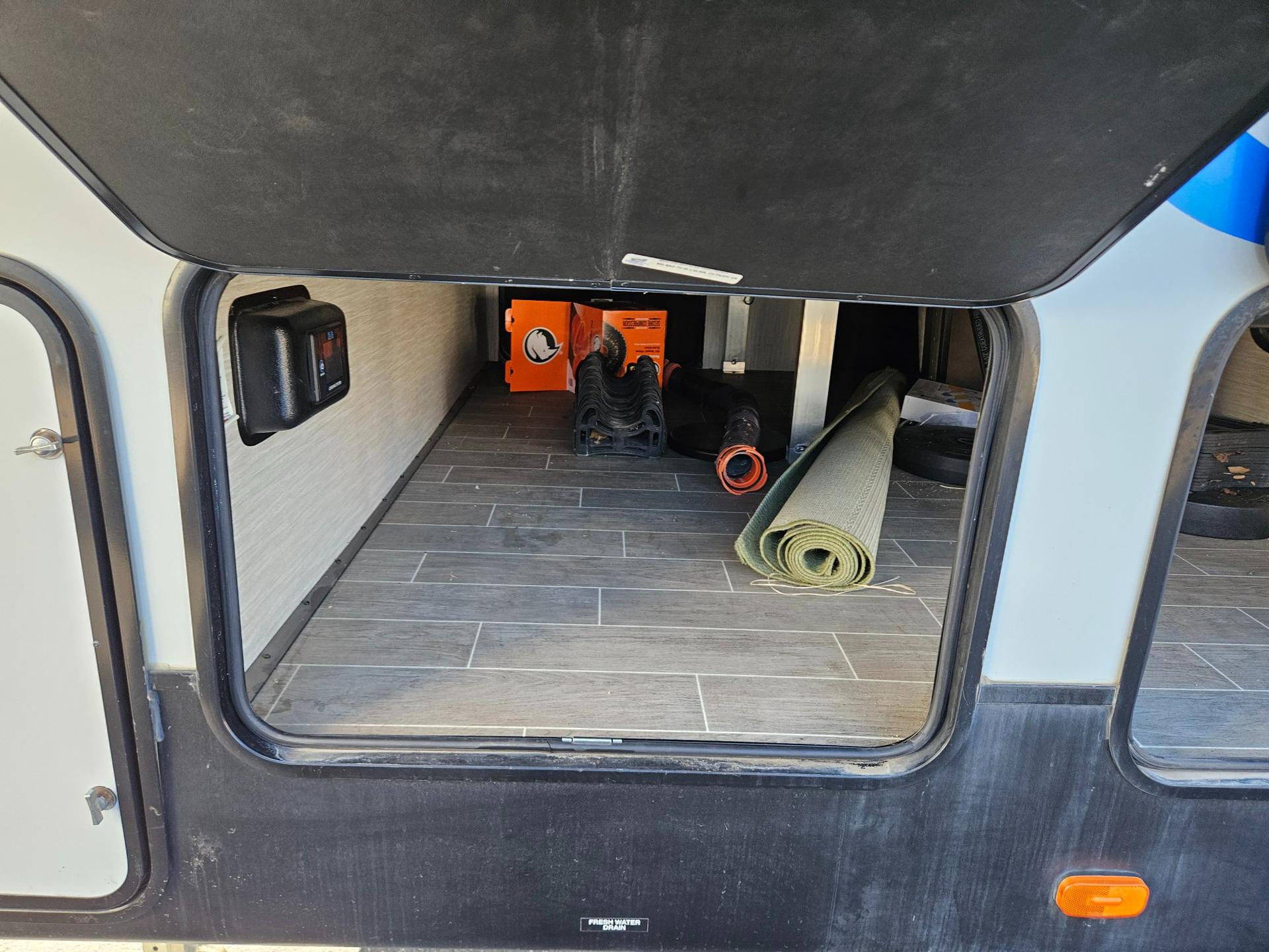 2021 Forest River 2021 Forest River Cherokee Arctic Wolf - thumbnail 44