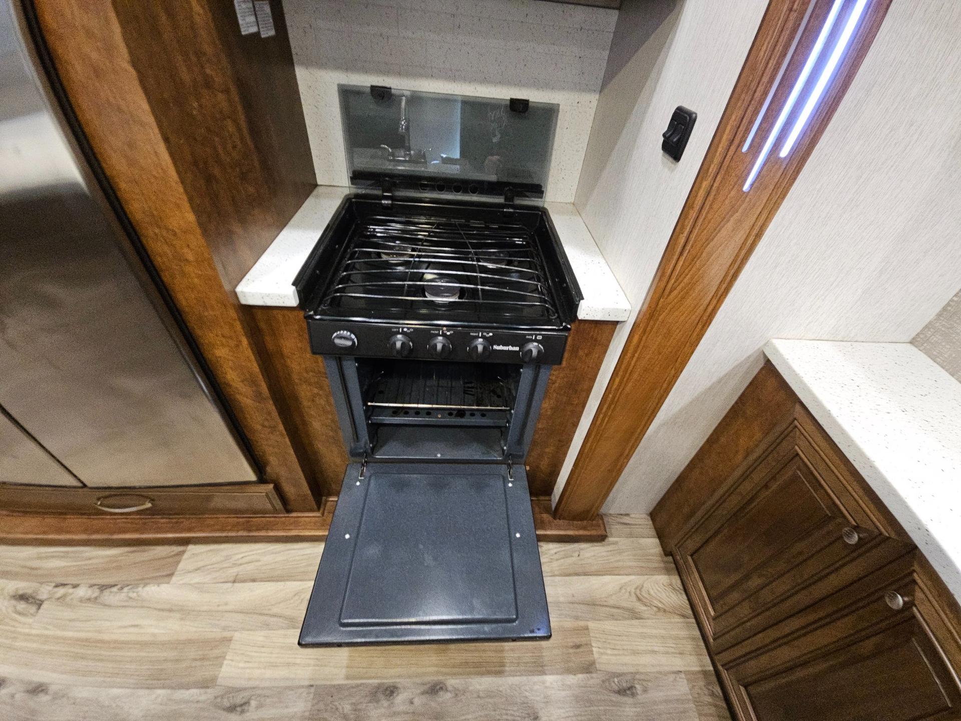 2019 Heartland 2019 Heartland Bighorn - thumbnail 10