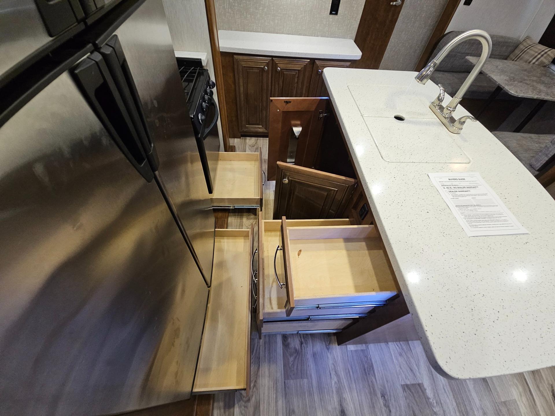 2019 Heartland 2019 Heartland Bighorn - thumbnail 11