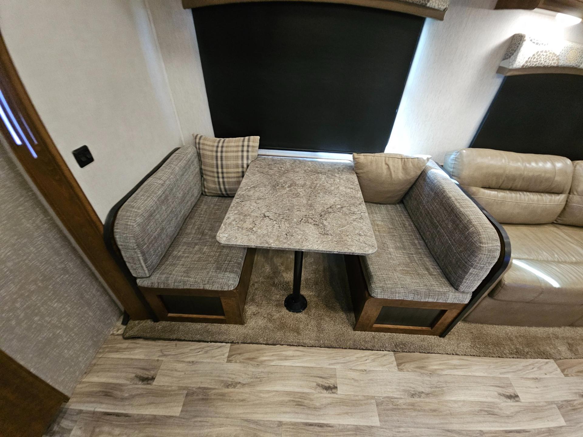 2019 Heartland 2019 Heartland Bighorn - thumbnail 16