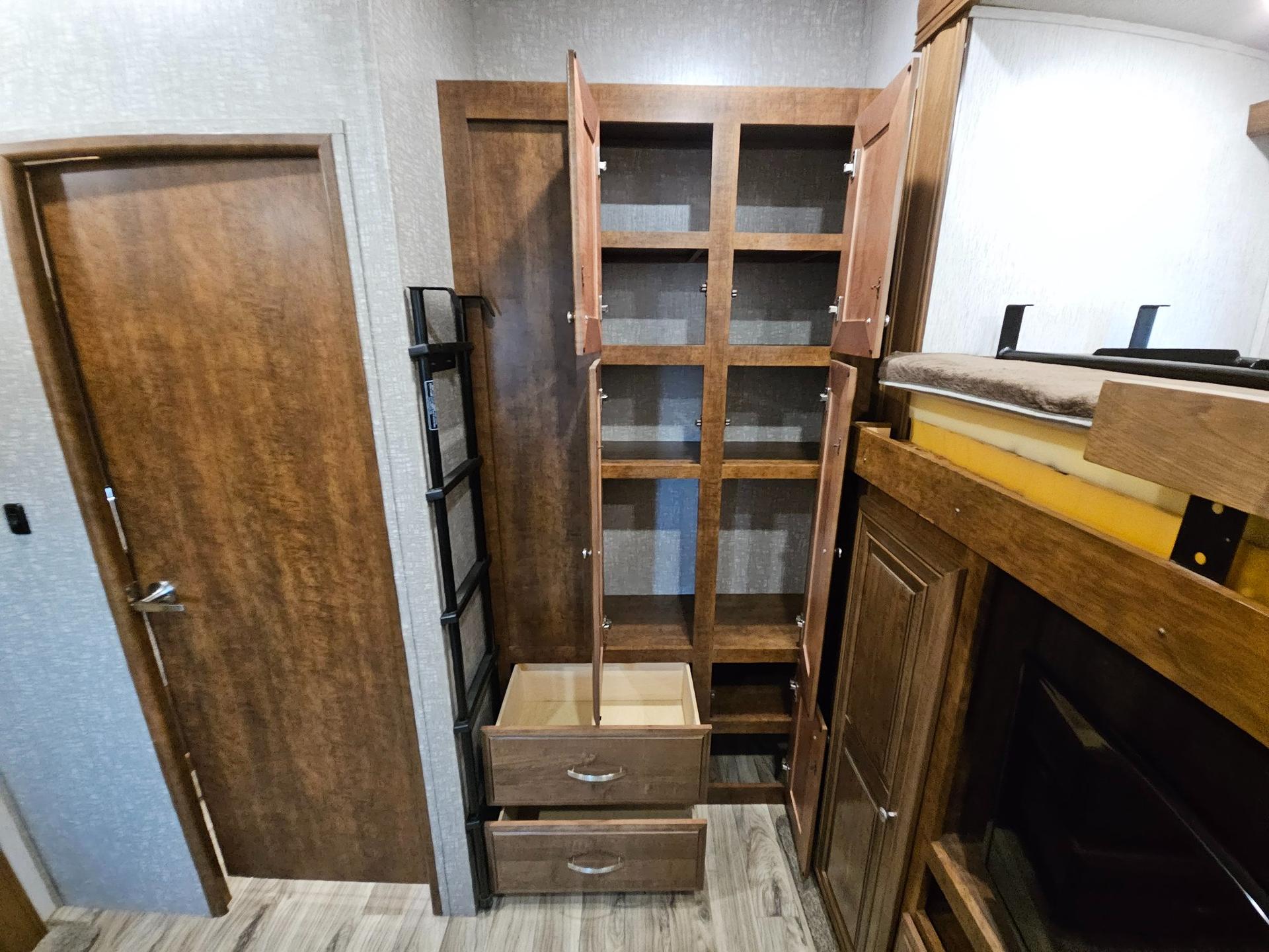 2019 Heartland 2019 Heartland Bighorn - thumbnail 24