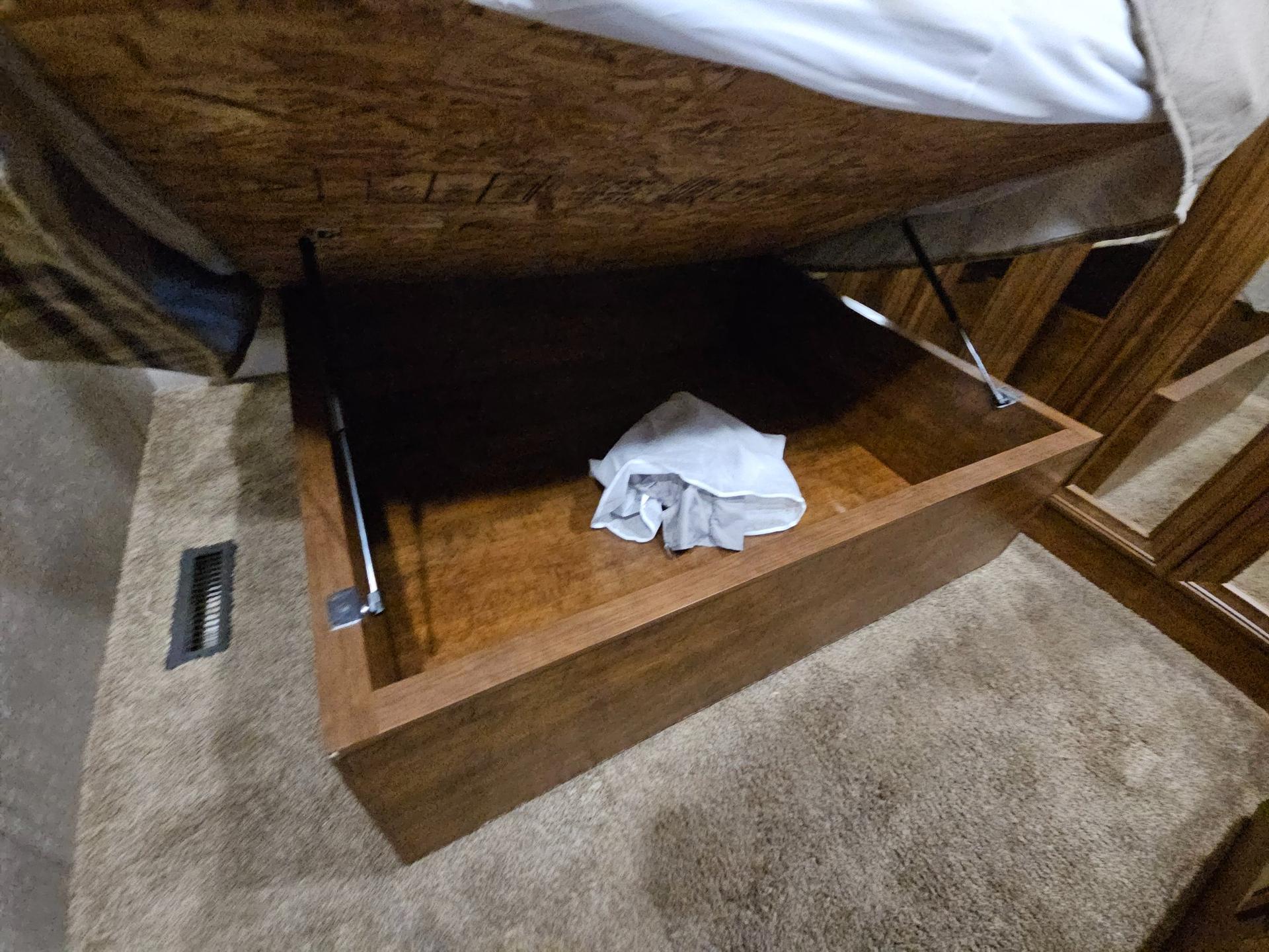 2019 Heartland 2019 Heartland Bighorn - thumbnail 31