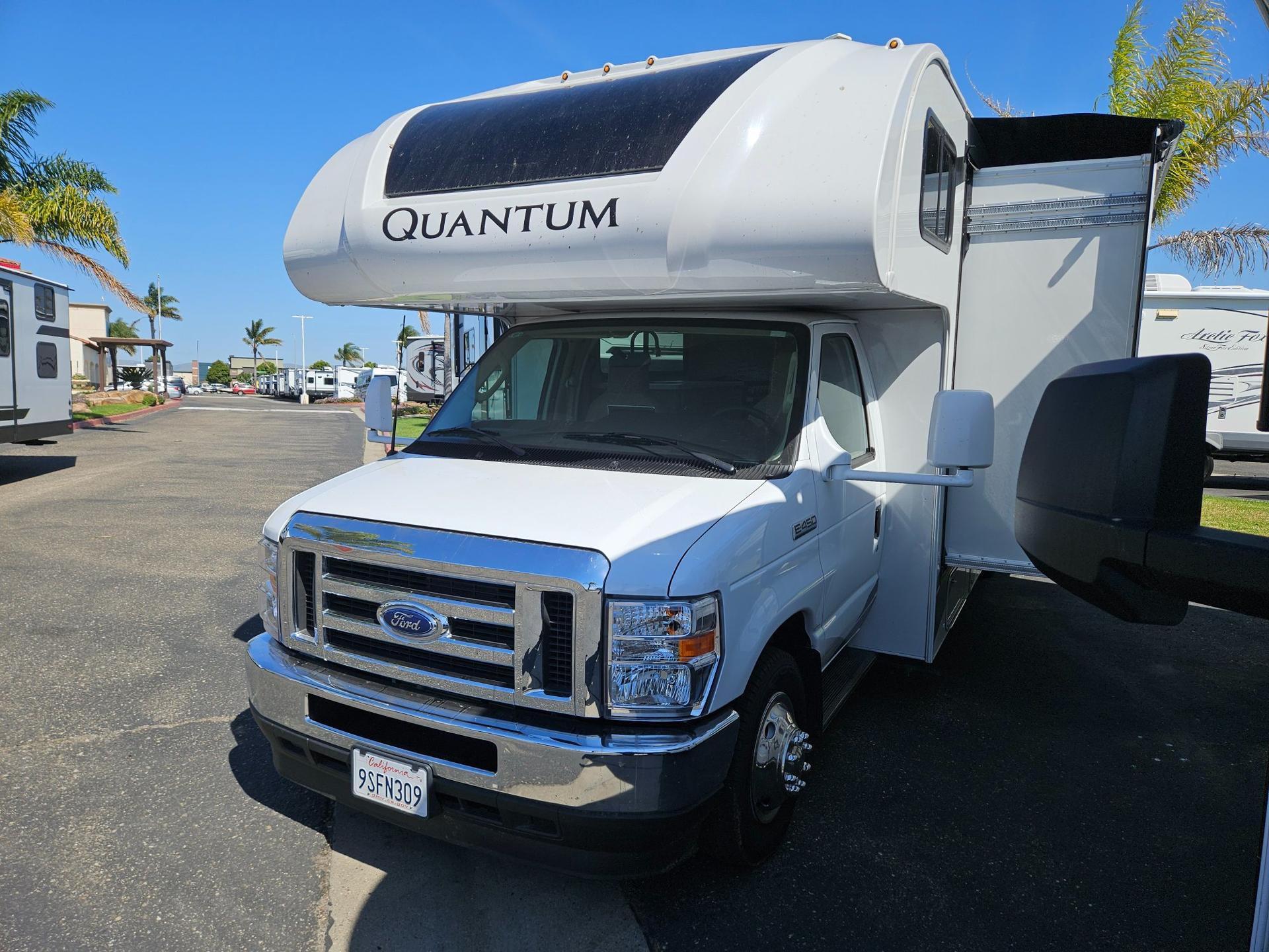 2025 Thor Motor Coach 2025 Thor Motor Coach Quantum - thumbnail 4