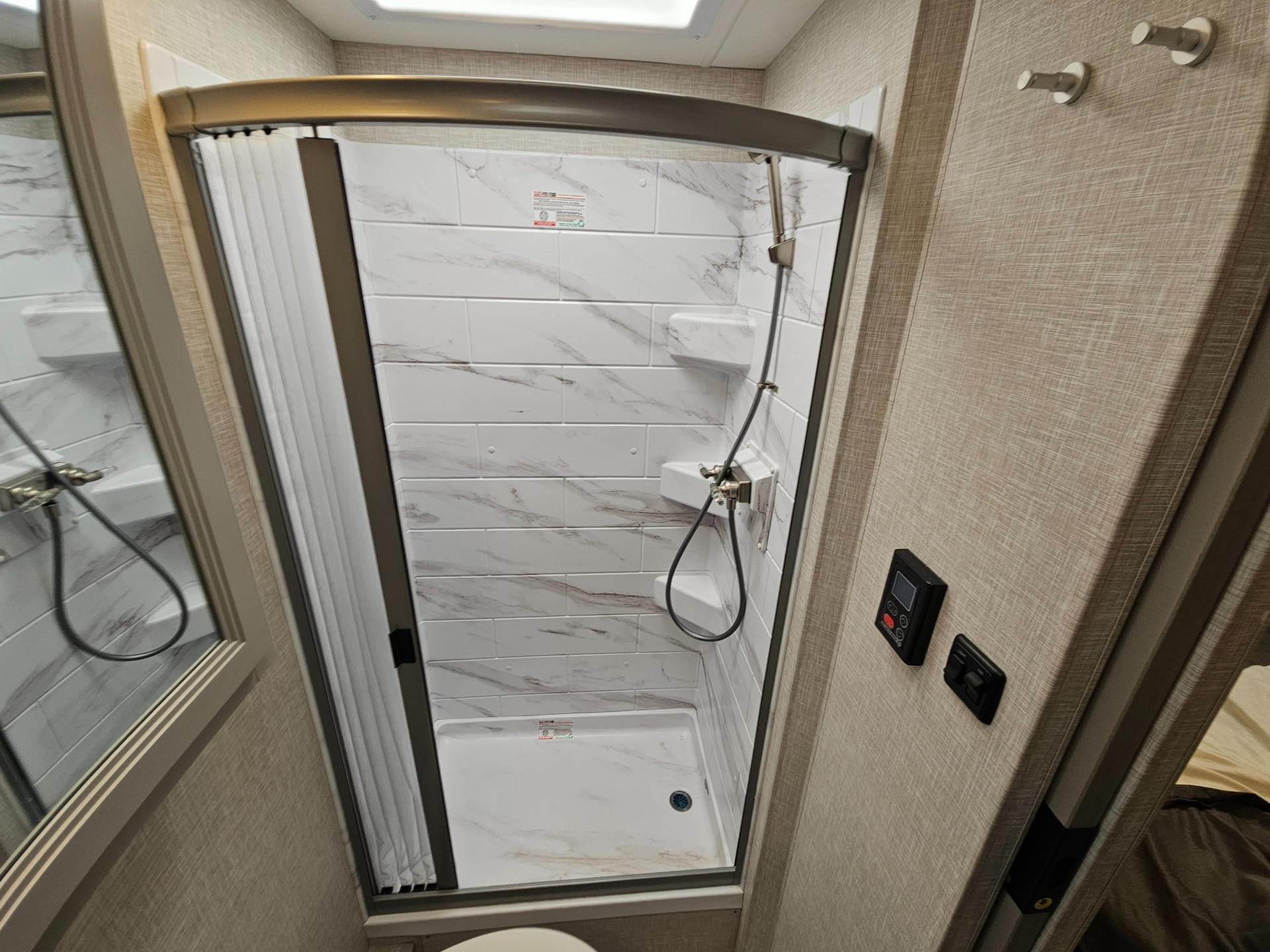 2025 Thor Motor Coach 2025 Thor Motor Coach Quantum - thumbnail 22