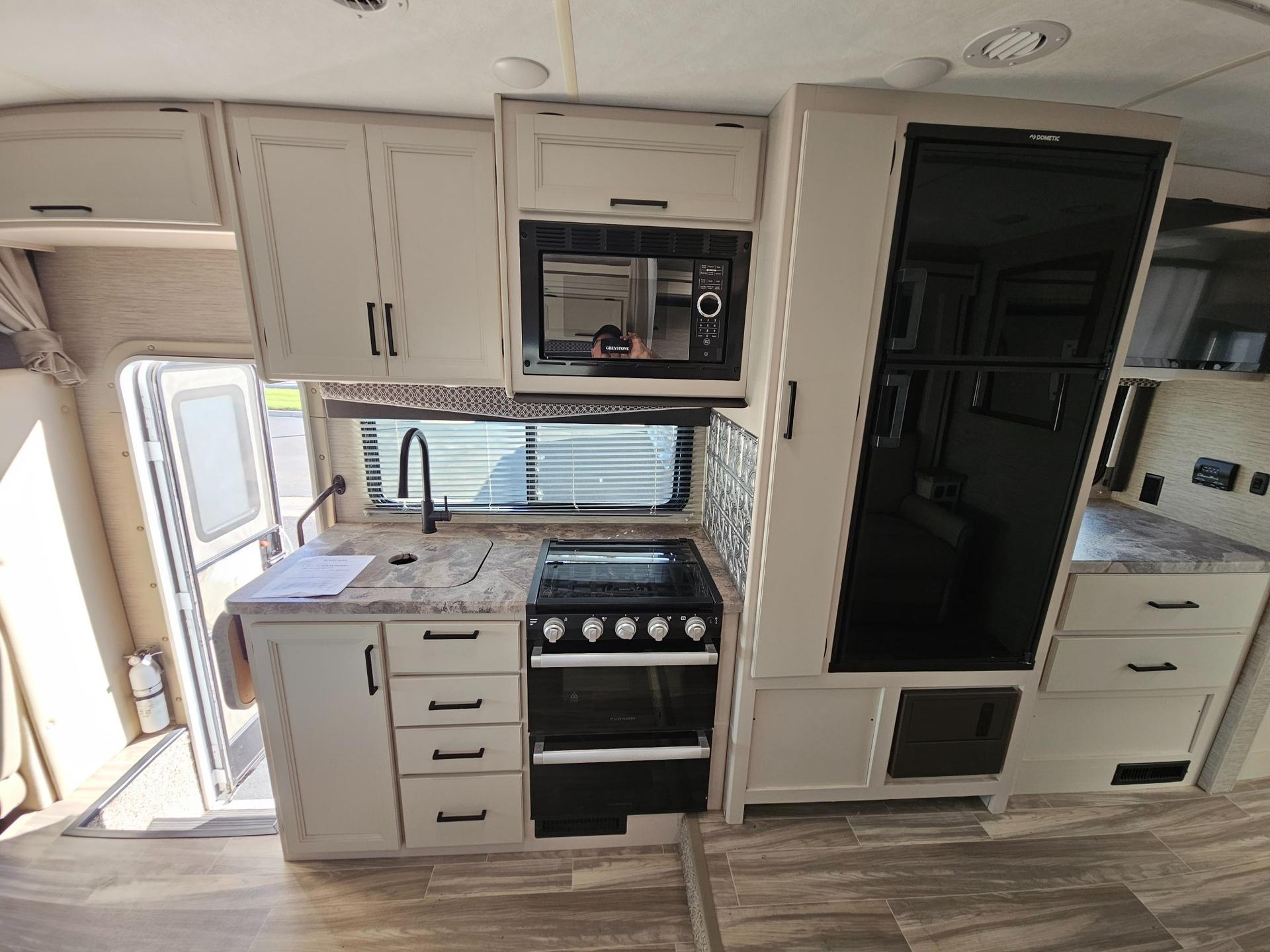 2021 Thor Motor Coach 2021 Thor Motor Coach Four Winds - thumbnail 10