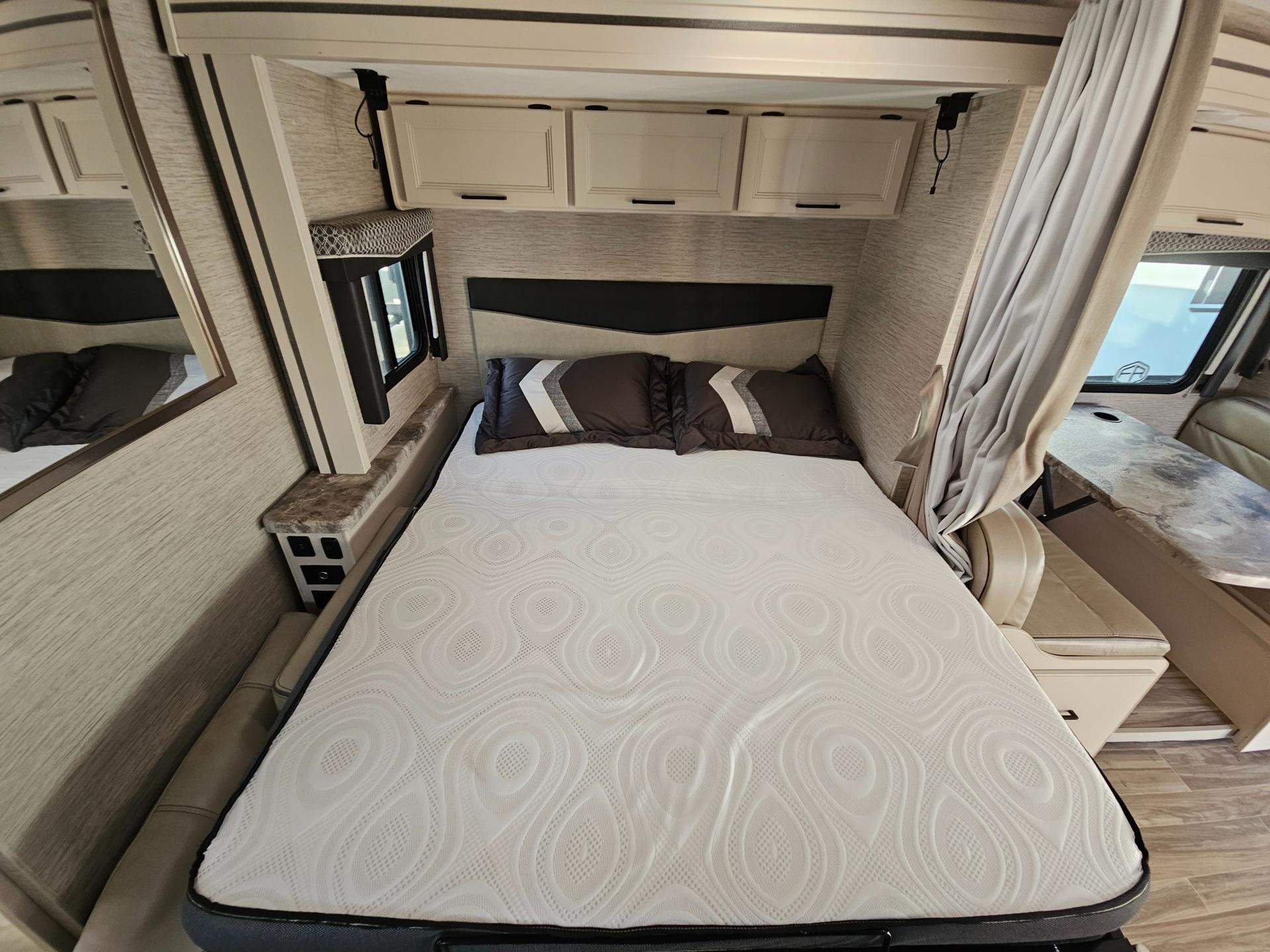 2021 Thor Motor Coach 2021 Thor Motor Coach Four Winds - thumbnail 21