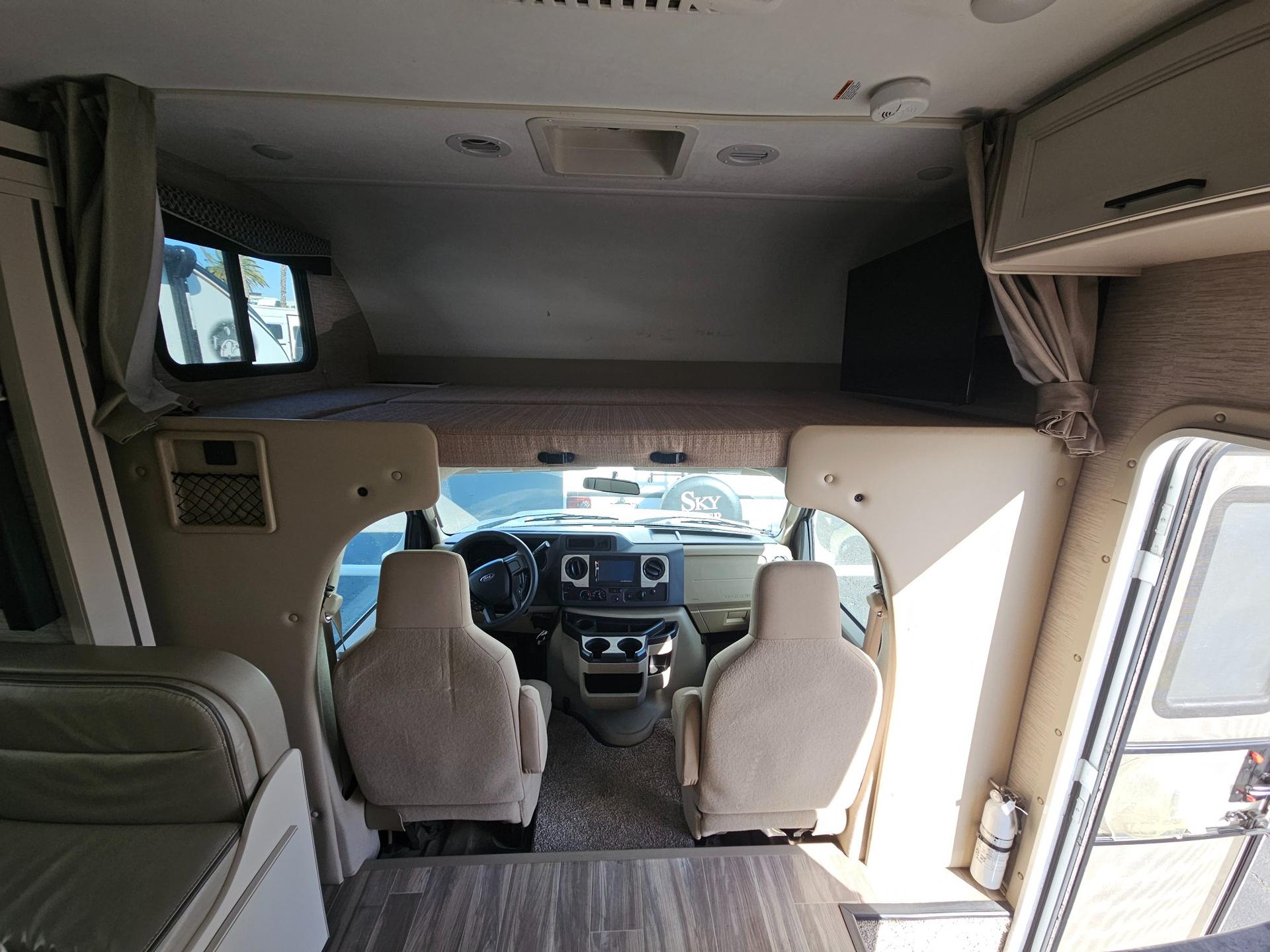 2021 Thor Motor Coach 2021 Thor Motor Coach Four Winds - thumbnail 32