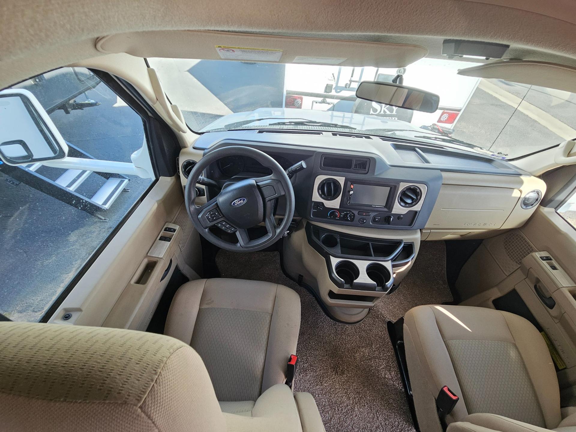 2021 Thor Motor Coach 2021 Thor Motor Coach Four Winds - thumbnail 38