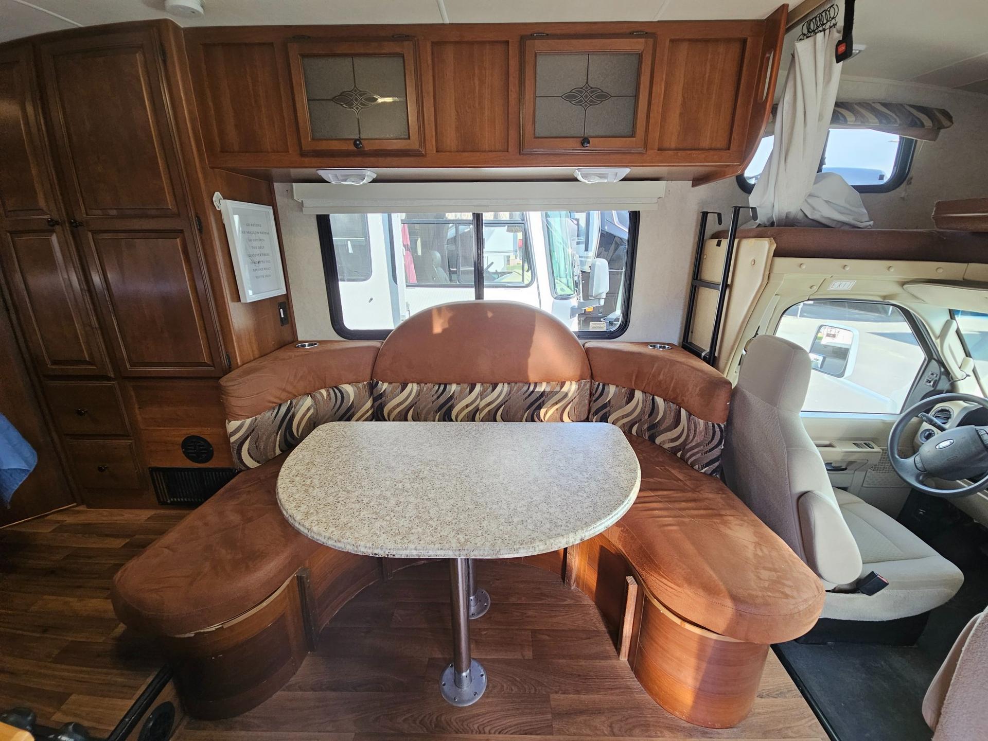 2013 Coachmen 2013 Coachmen Leprechaun - thumbnail 7