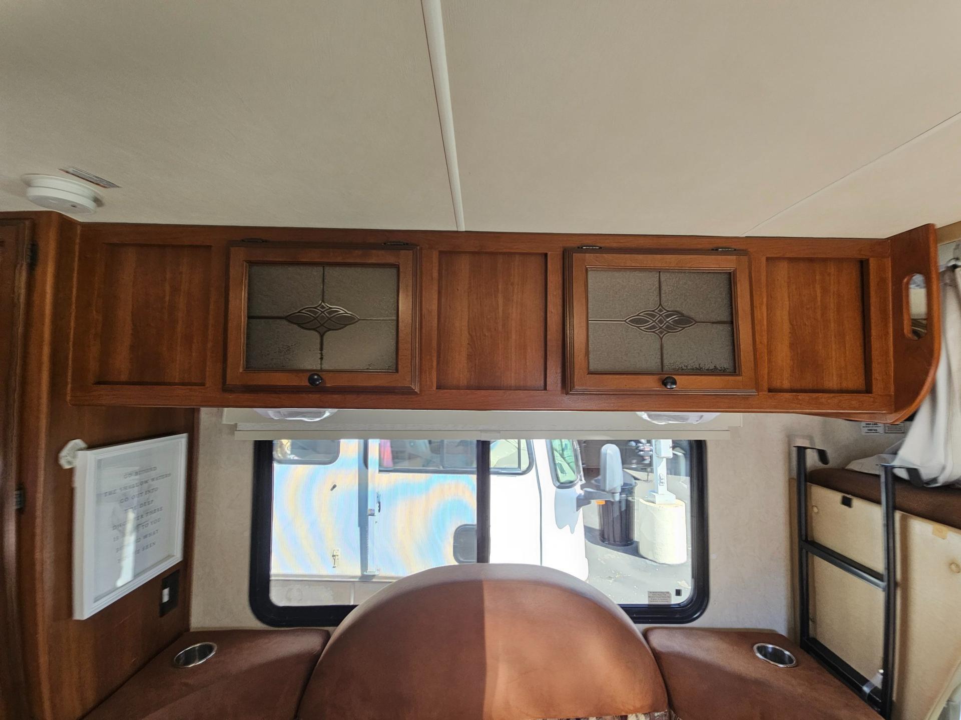 2013 Coachmen 2013 Coachmen Leprechaun - thumbnail 9