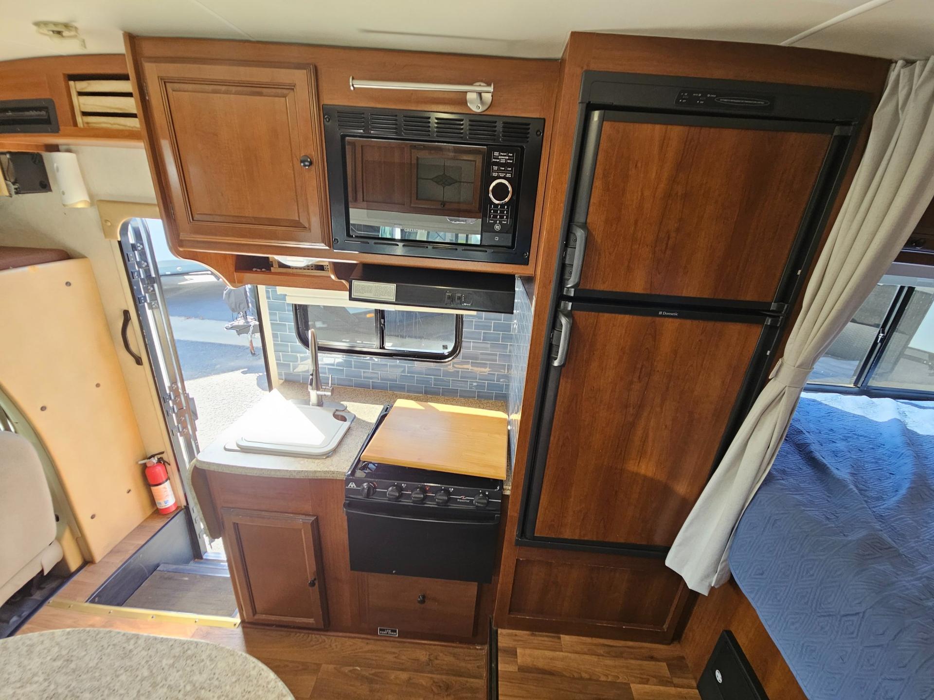 2013 Coachmen 2013 Coachmen Leprechaun - thumbnail 11