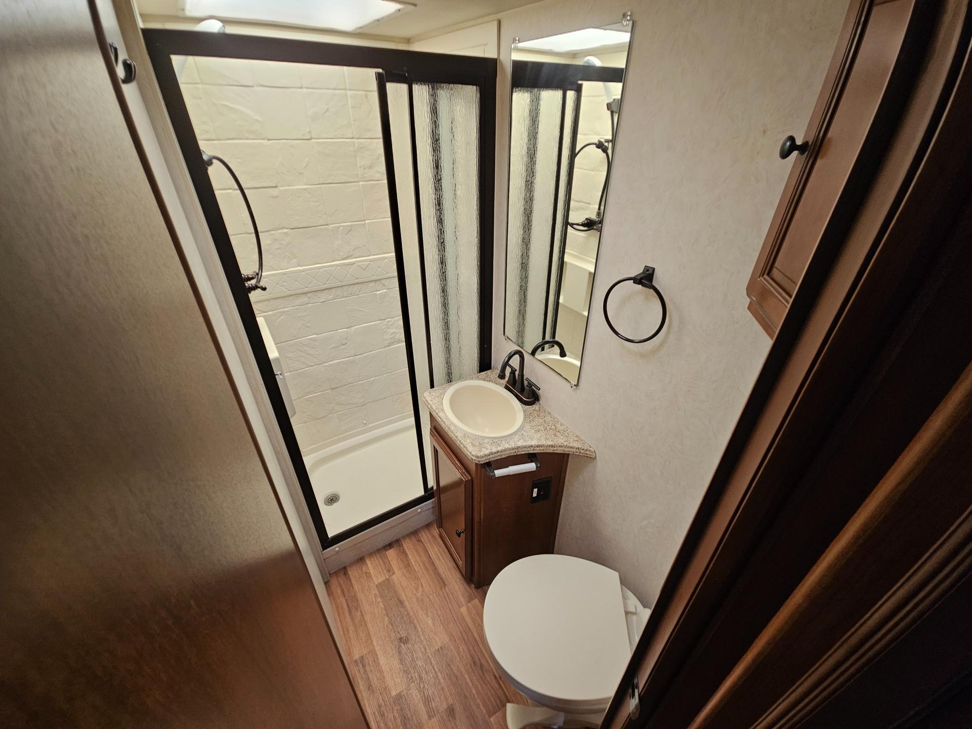 2013 Coachmen 2013 Coachmen Leprechaun - thumbnail 21