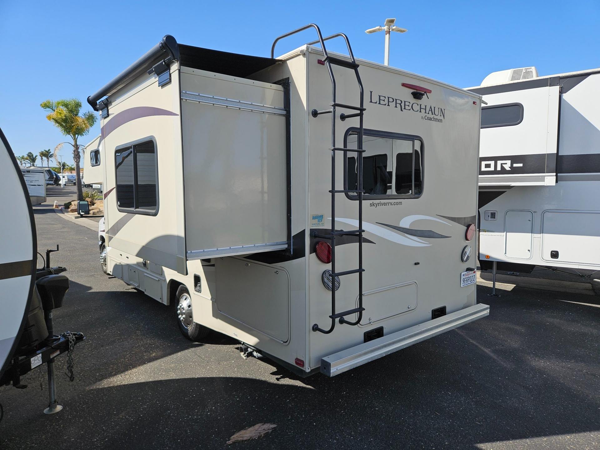 2018 Coachmen 2018 Coachmen Leprechaun - thumbnail 3