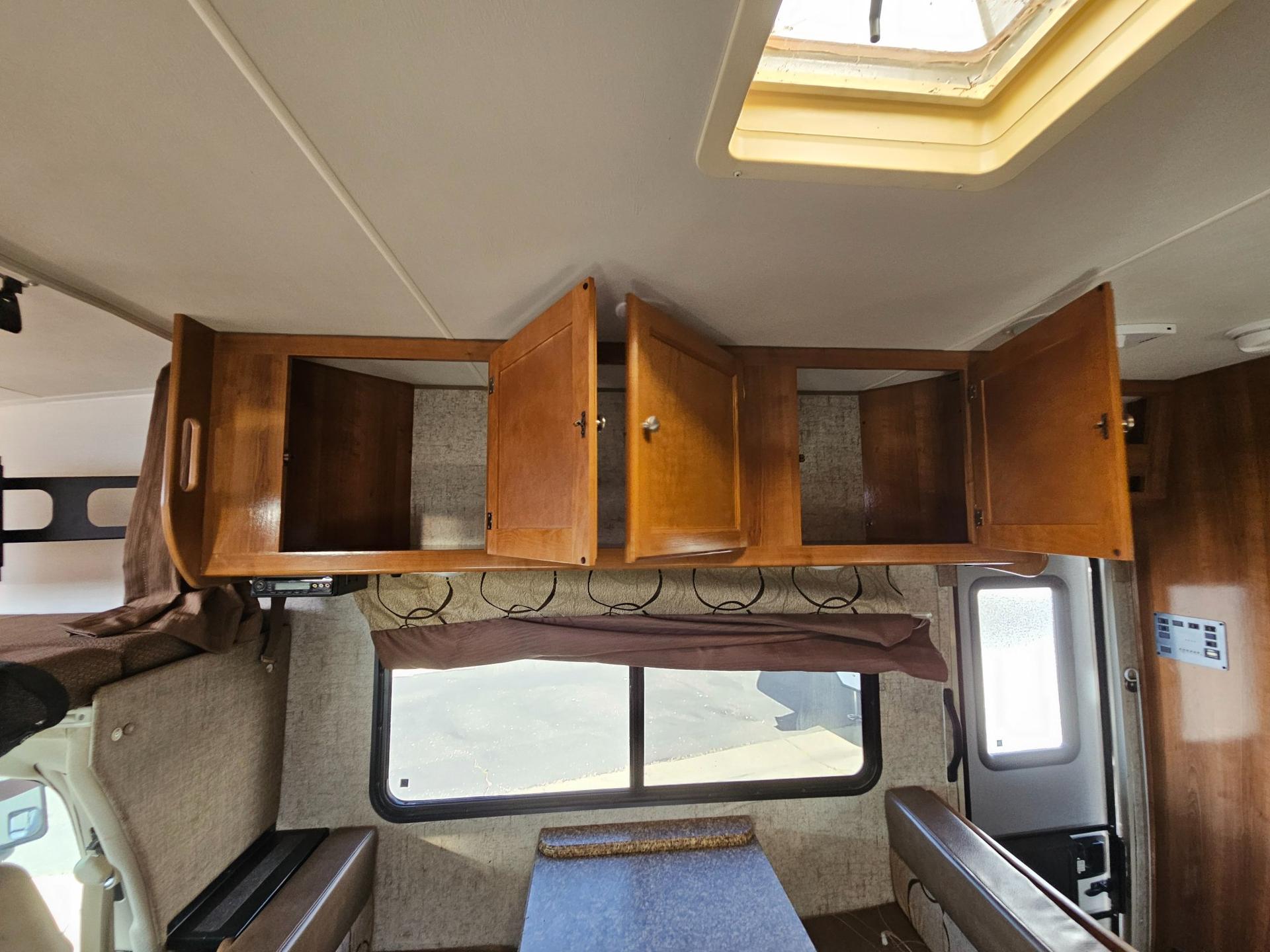 2018 Coachmen 2018 Coachmen Leprechaun - thumbnail 7