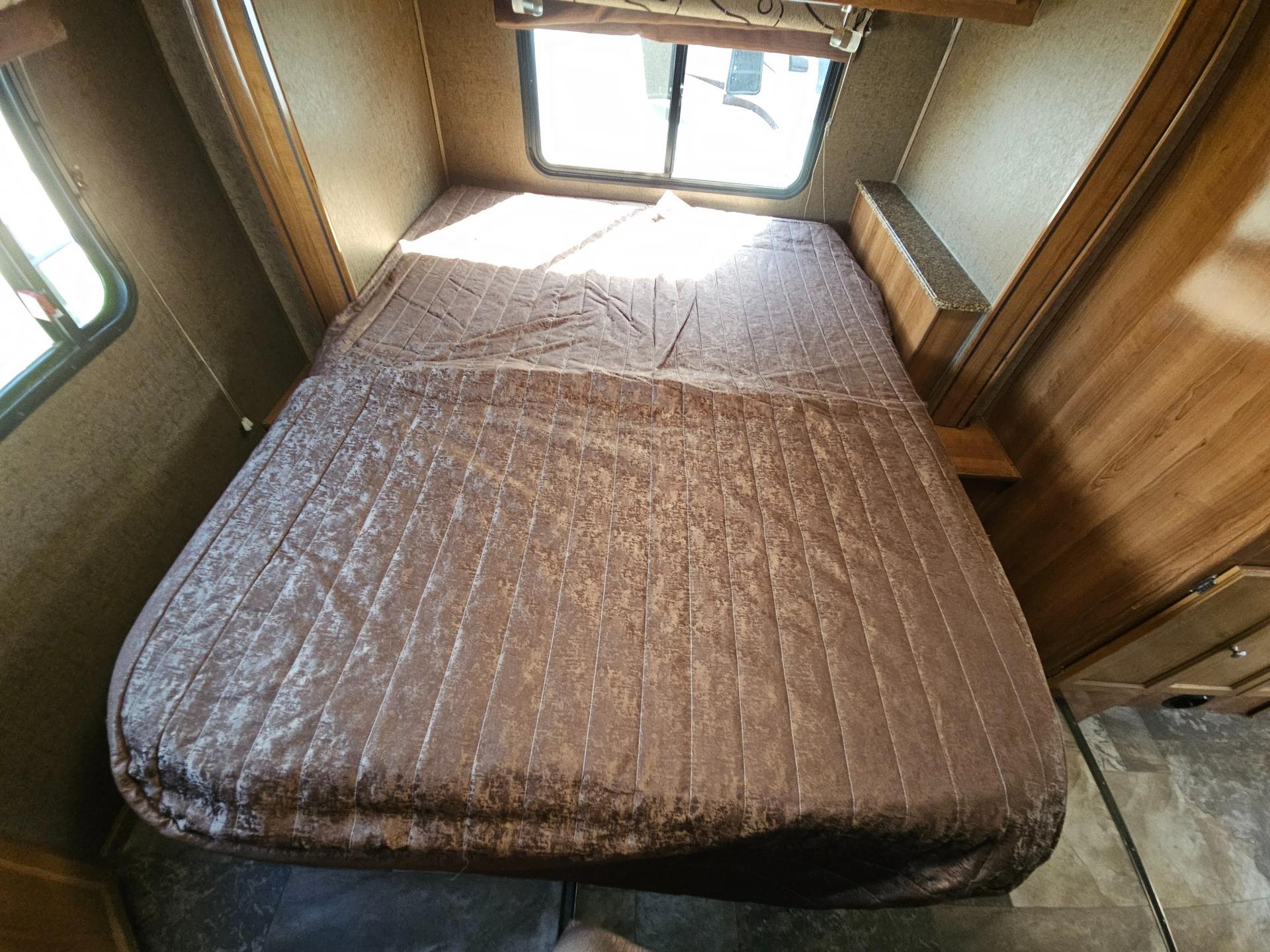 2018 Coachmen 2018 Coachmen Leprechaun - thumbnail 23