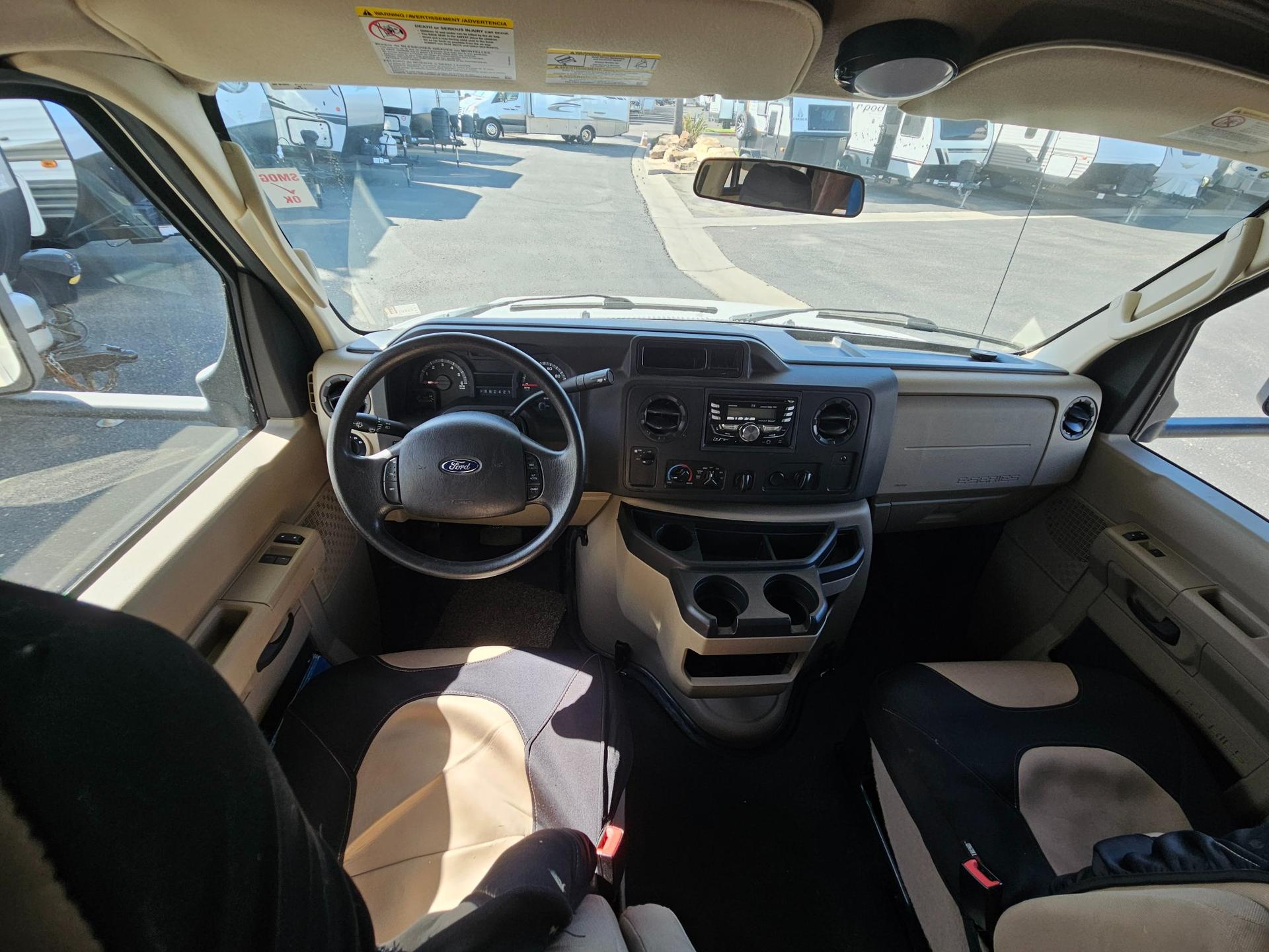 2018 Coachmen 2018 Coachmen Leprechaun - thumbnail 35