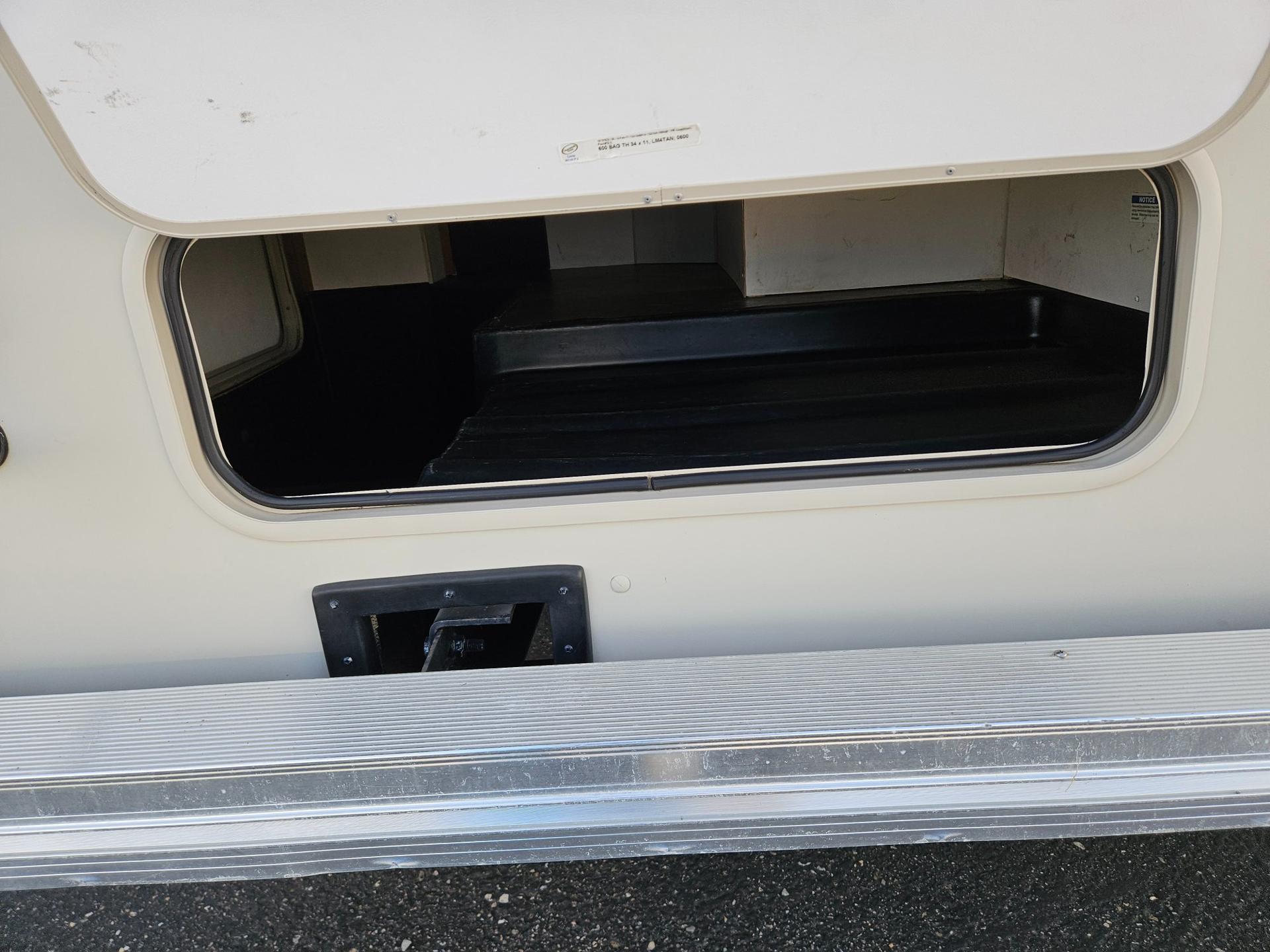 2018 Coachmen 2018 Coachmen Leprechaun - thumbnail 42