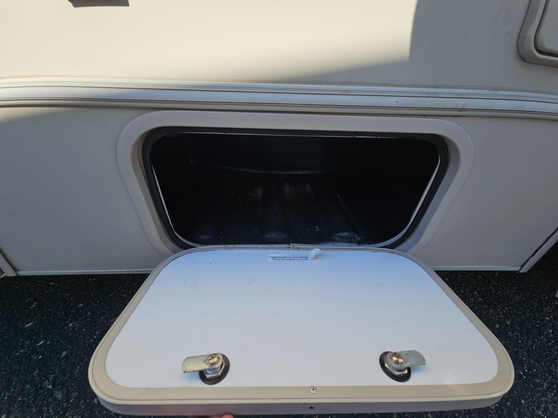 2018 Coachmen 2018 Coachmen Leprechaun - thumbnail 46