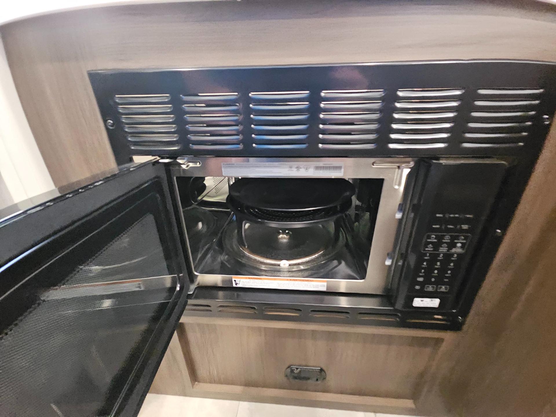 2026 Forest River 2026 Forest River LaCrosse - thumbnail 15