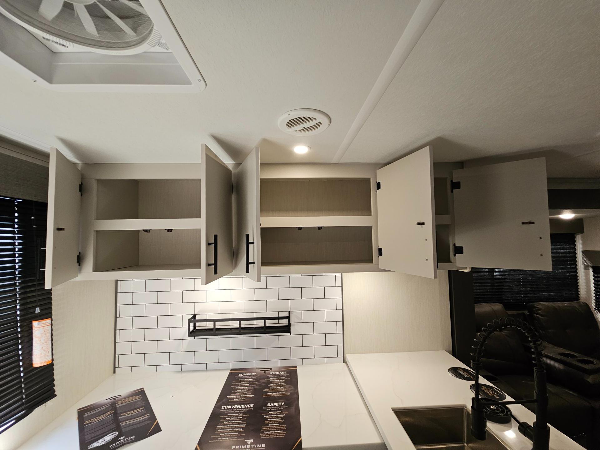 2026 Forest River 2026 Forest River LaCrosse - thumbnail 17