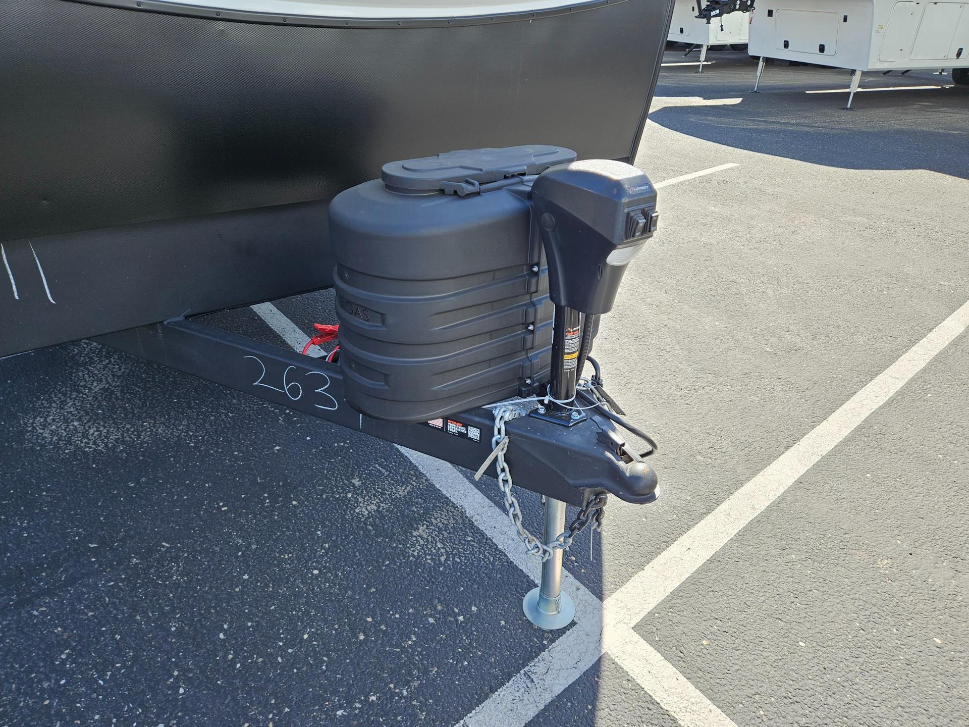 2026 Forest River 2026 Forest River LaCrosse - thumbnail 34