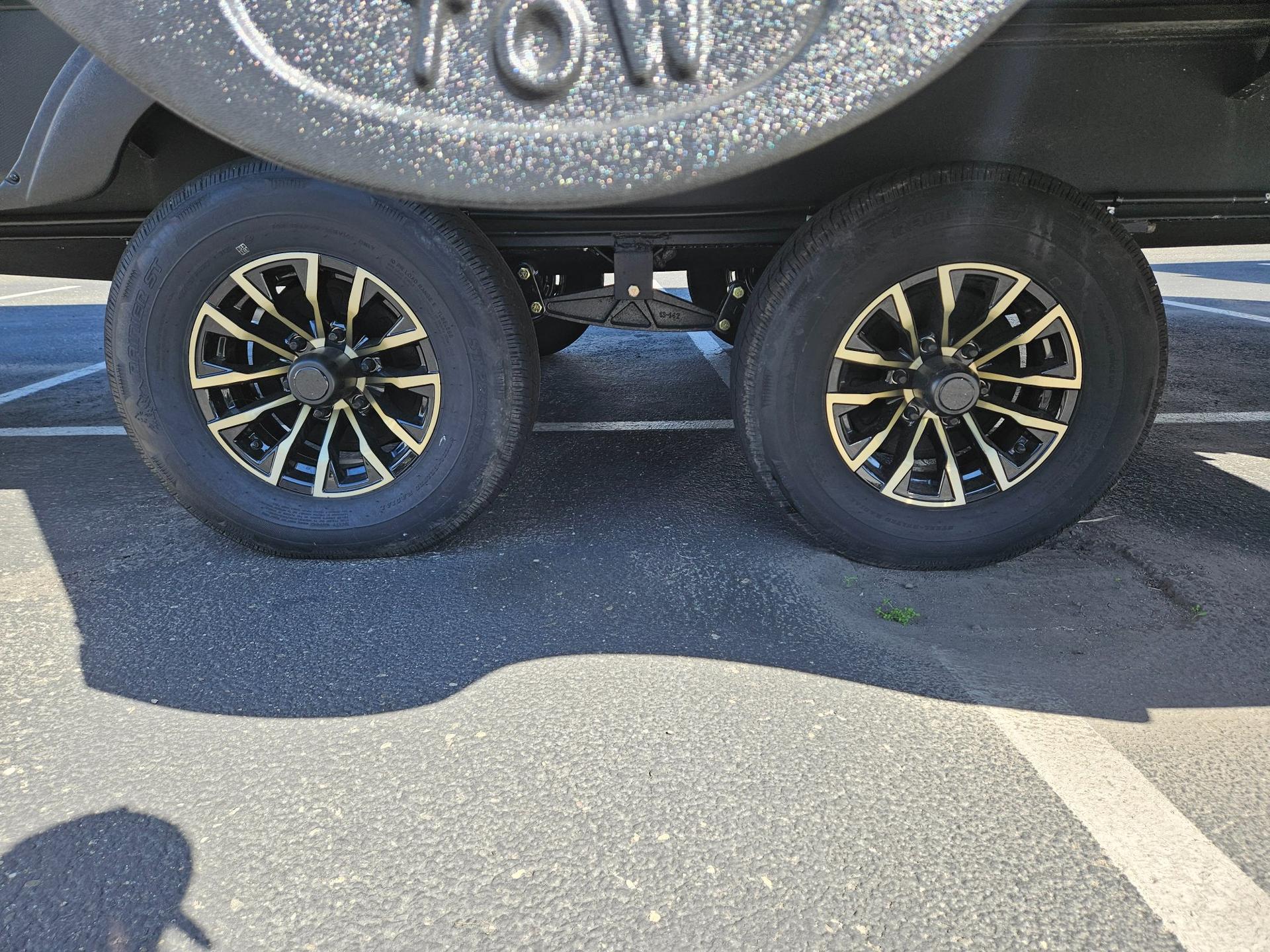 2026 Forest River 2026 Forest River LaCrosse - thumbnail 42