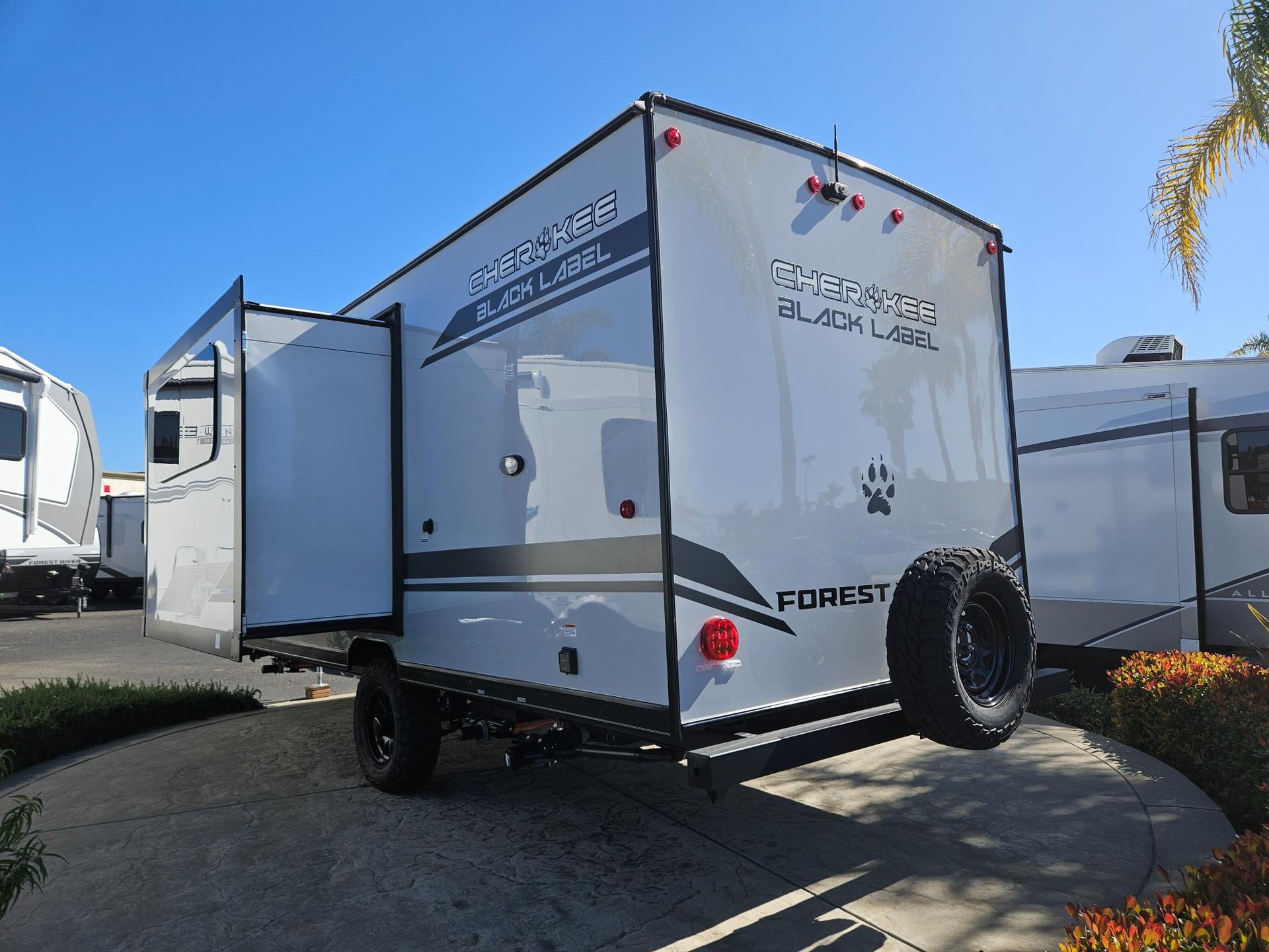 2026 Forest River RV 2026 Forest River RV Cherokee Wolf Pup Black Label - thumbnail 4