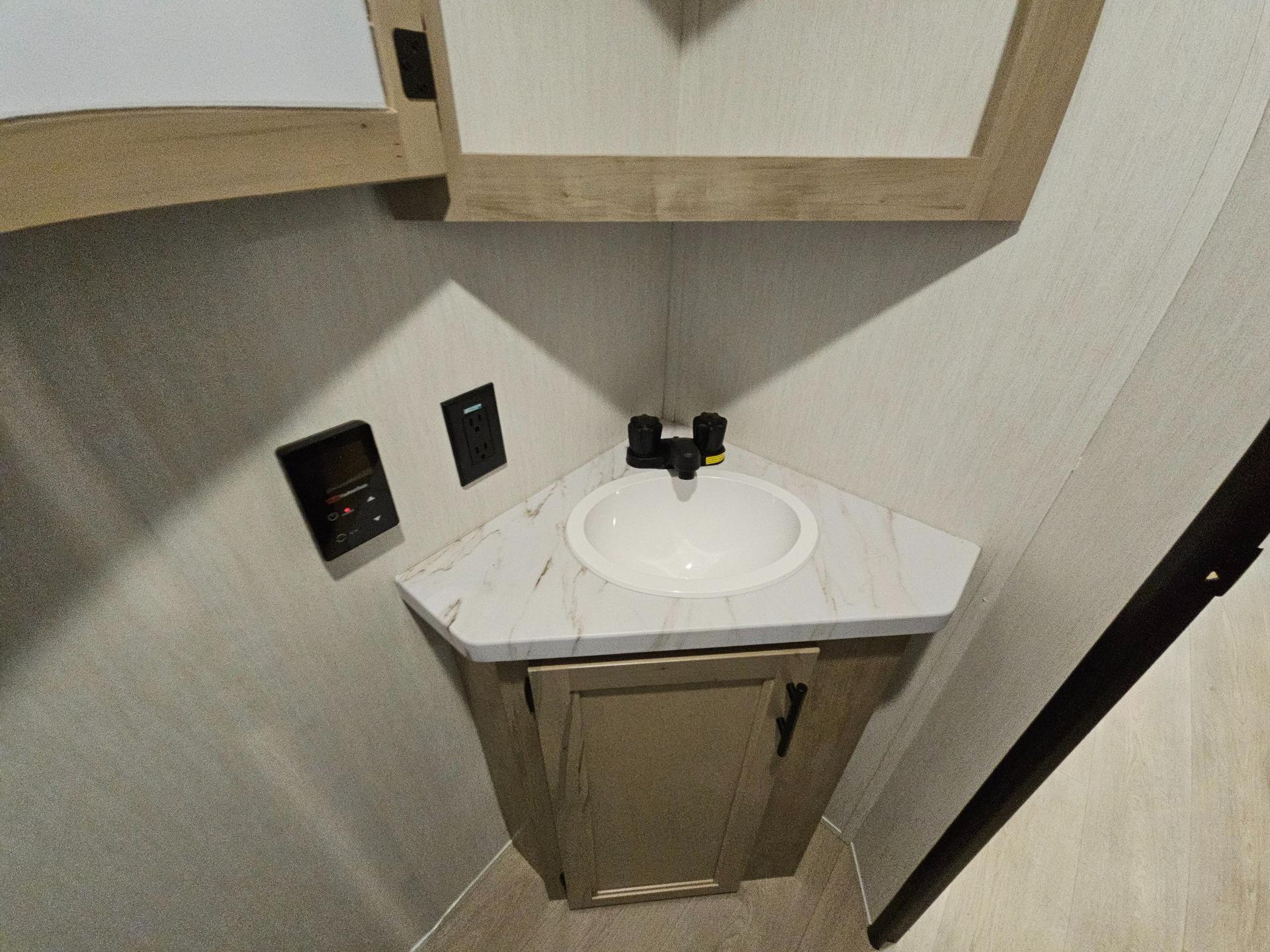 2026 Forest River RV 2026 Forest River RV Cherokee Wolf Pup Black Label - thumbnail 26