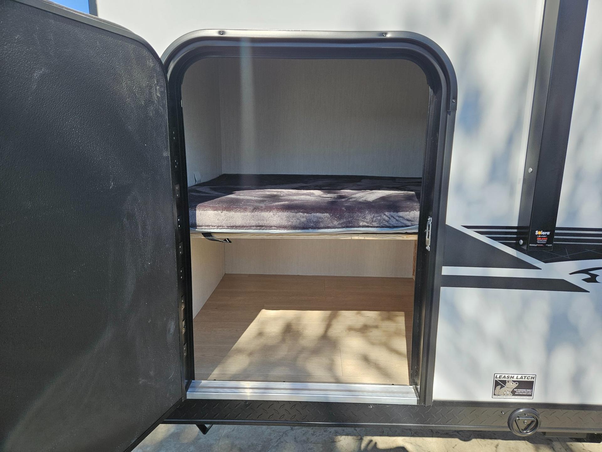 2026 Forest River RV 2026 Forest River RV Cherokee Wolf Pup Black Label - thumbnail 38