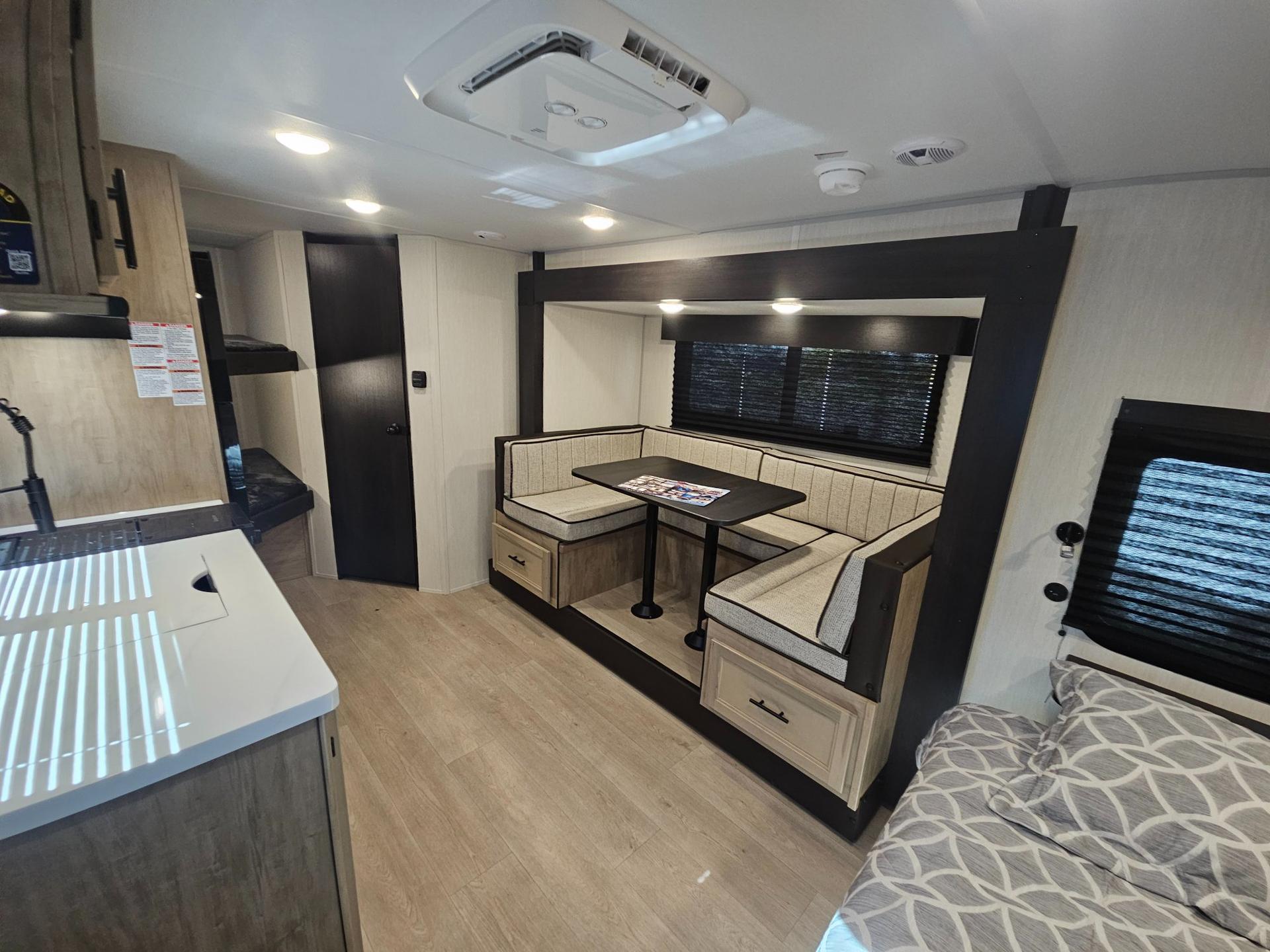 2026 Forest River RV 2026 Forest River RV Cherokee Wolf Pup Black Label - thumbnail 6